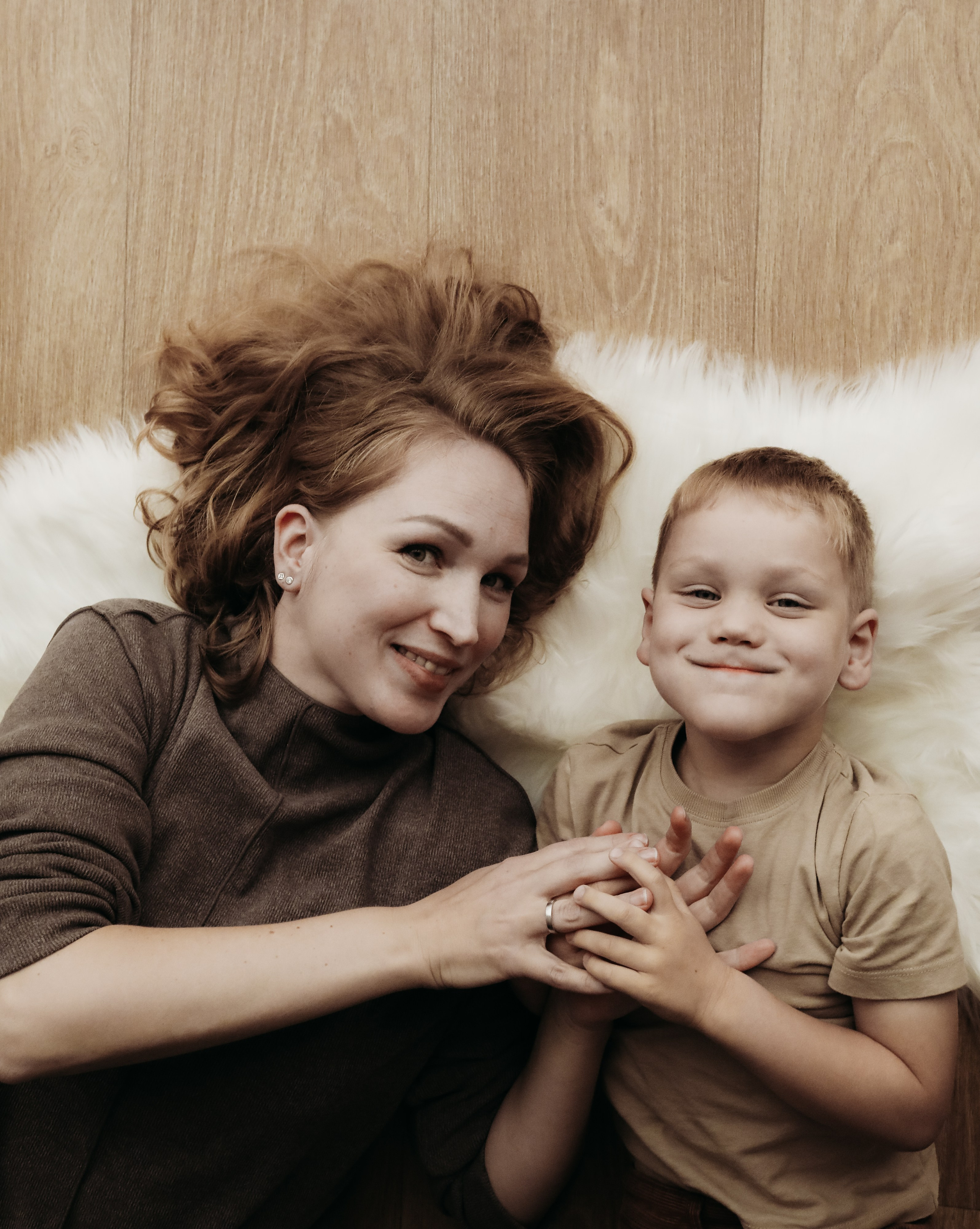 Familienfotograf Frankfurt am Rhein – Homestory Fotoshooting im eigenen Zuhause