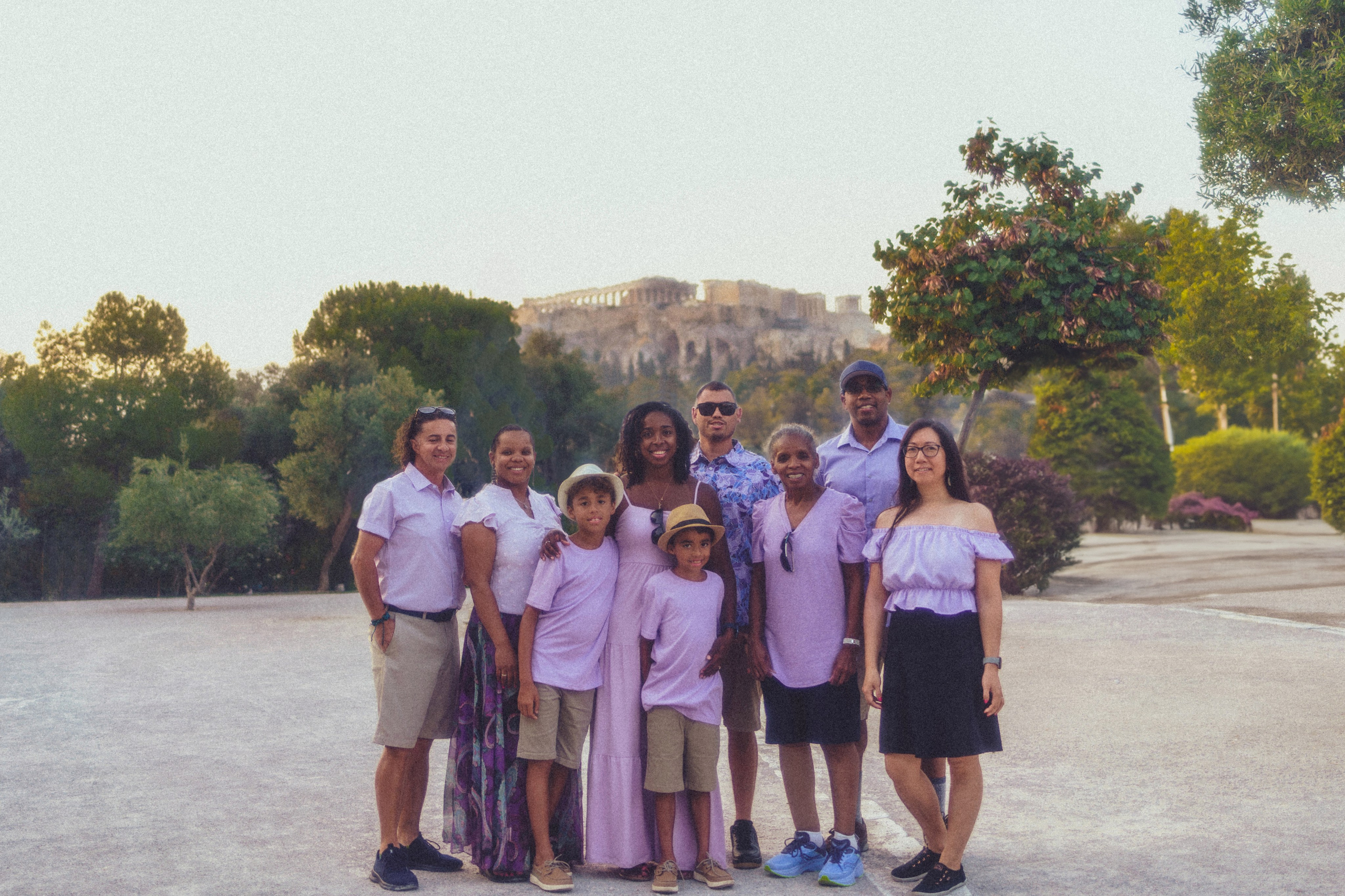 Family story of Monsalve. Photographer in Greece Kristina