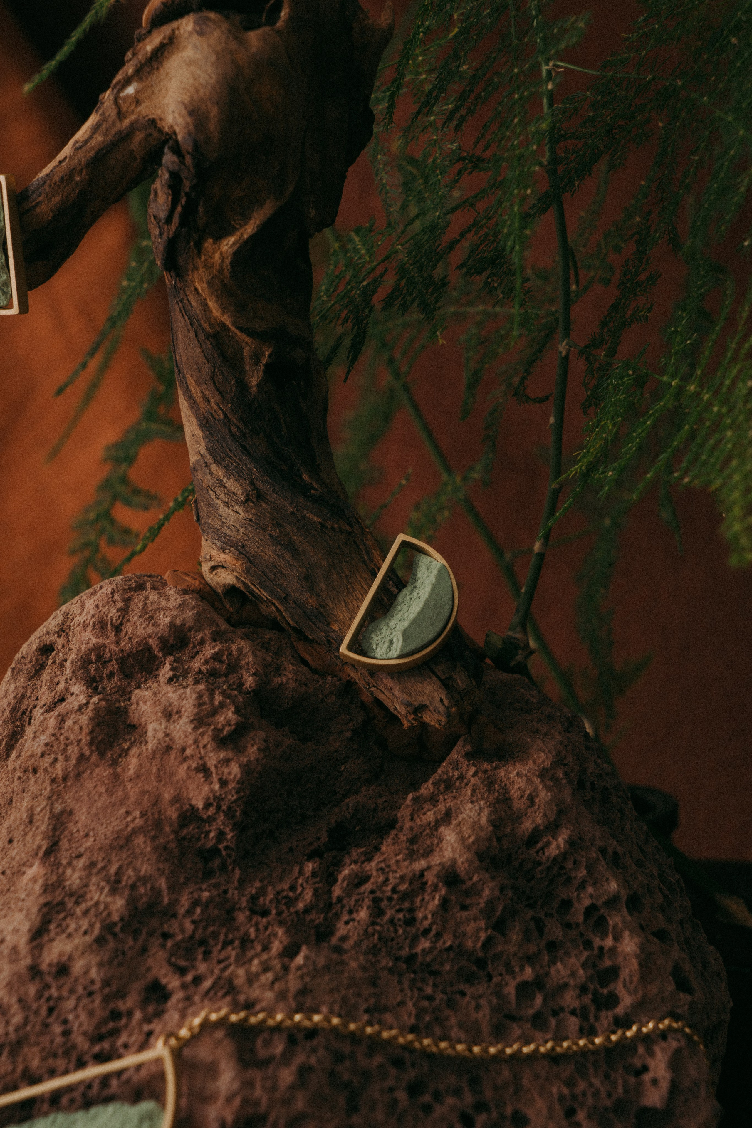 Joyería Lifestyle Barcelona: Fotografía de Marca DSNU. Creador de contenido visual en Barcelona | Dima Kit