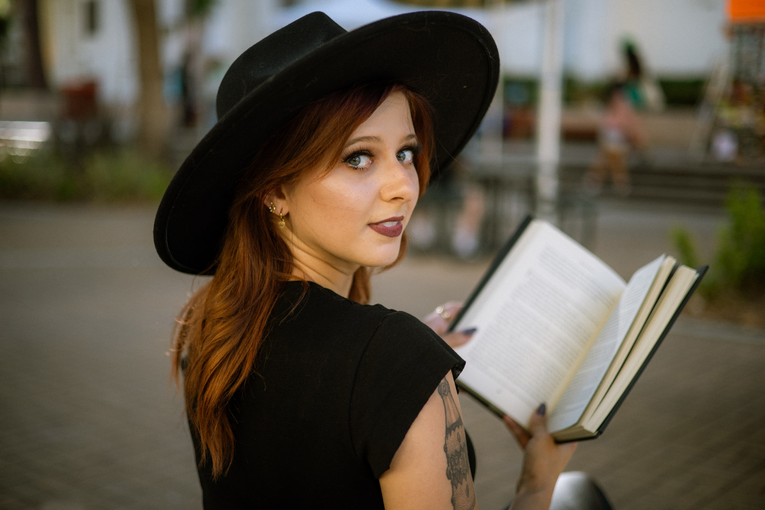 Cara&Georgie | Melrose Trending Post. Photographer in Los Angeles. Julia Ishmuratova