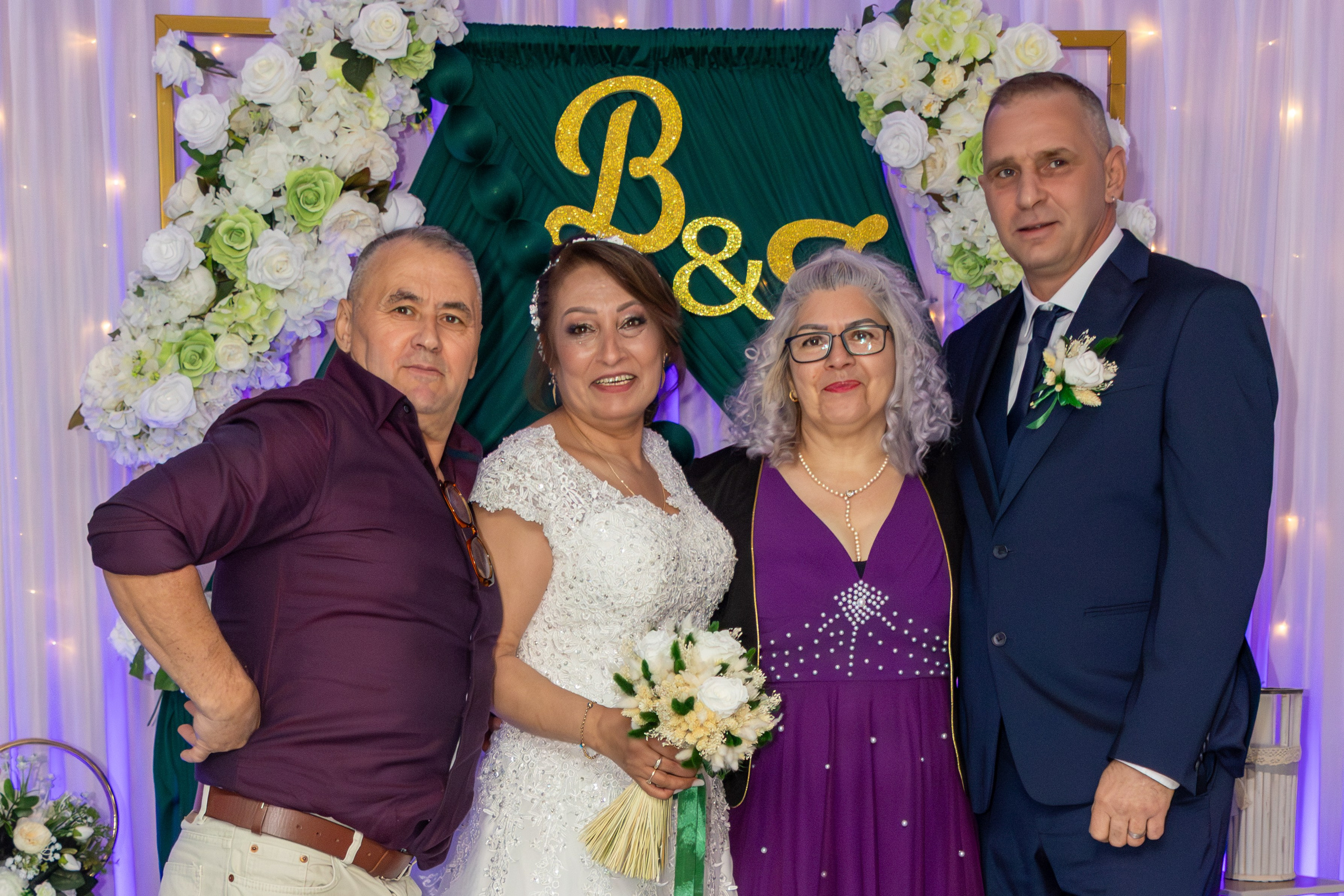 Bogdan si Flori. Fotograf familie, mini studio, evenimente, botez, majorat