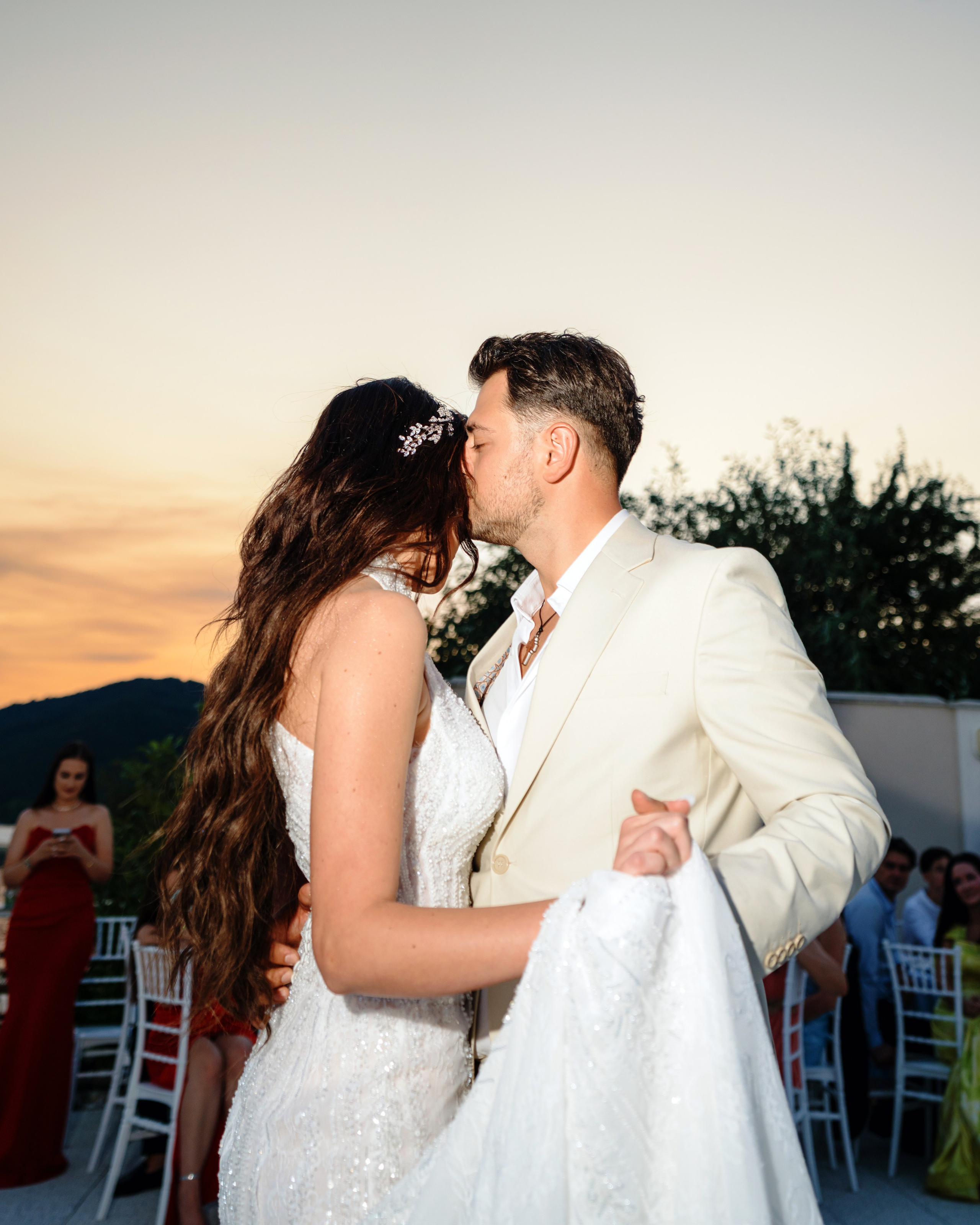 Iubire la apus pe Dunăre | Sonia & Bogdan. Andrei Marta | Fotograf Nuntă & Destination Wedding