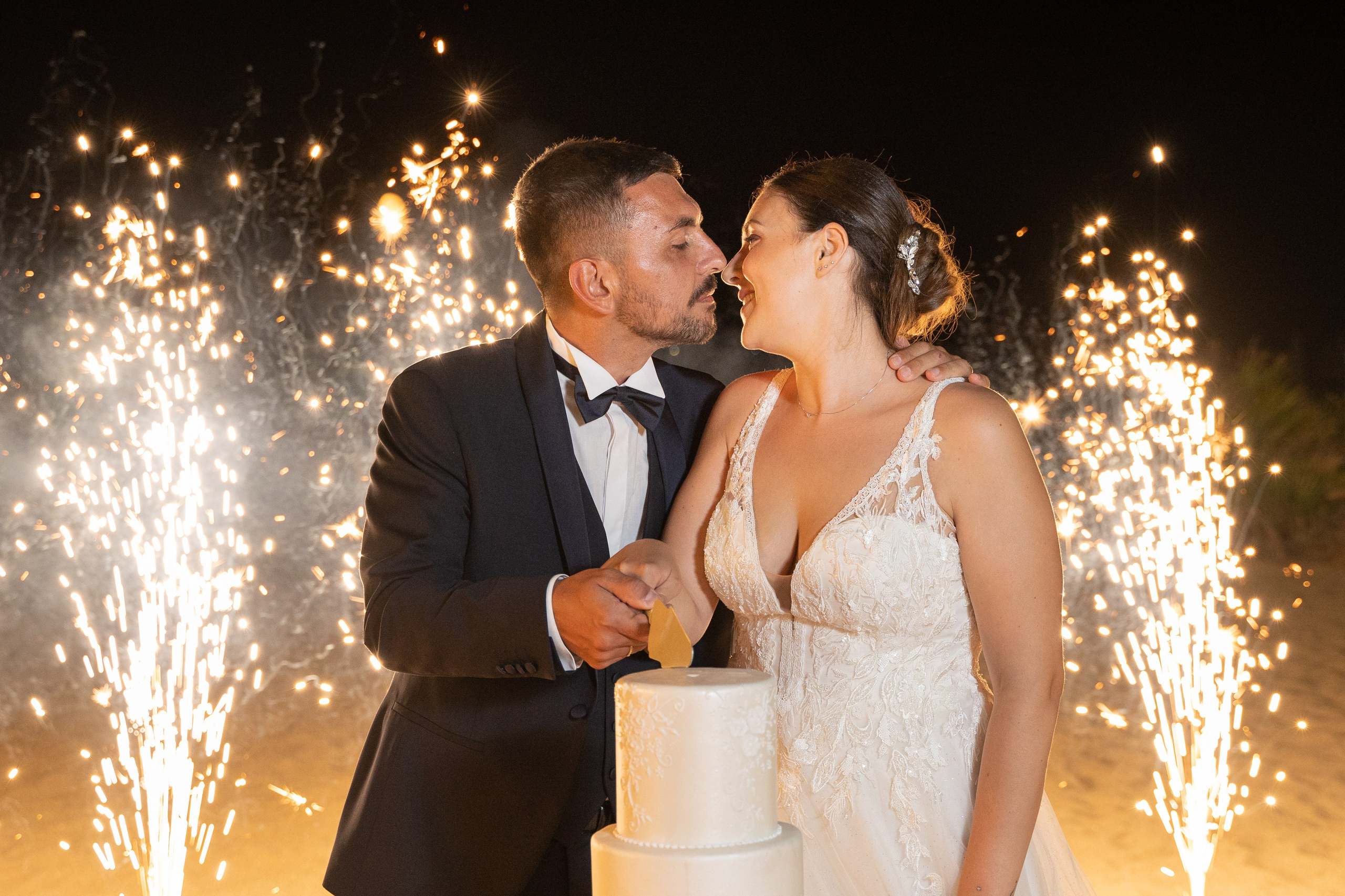Valentina&Armando. Wedding on the beach. Family and wedding photographer in Italy Olga Kulikova