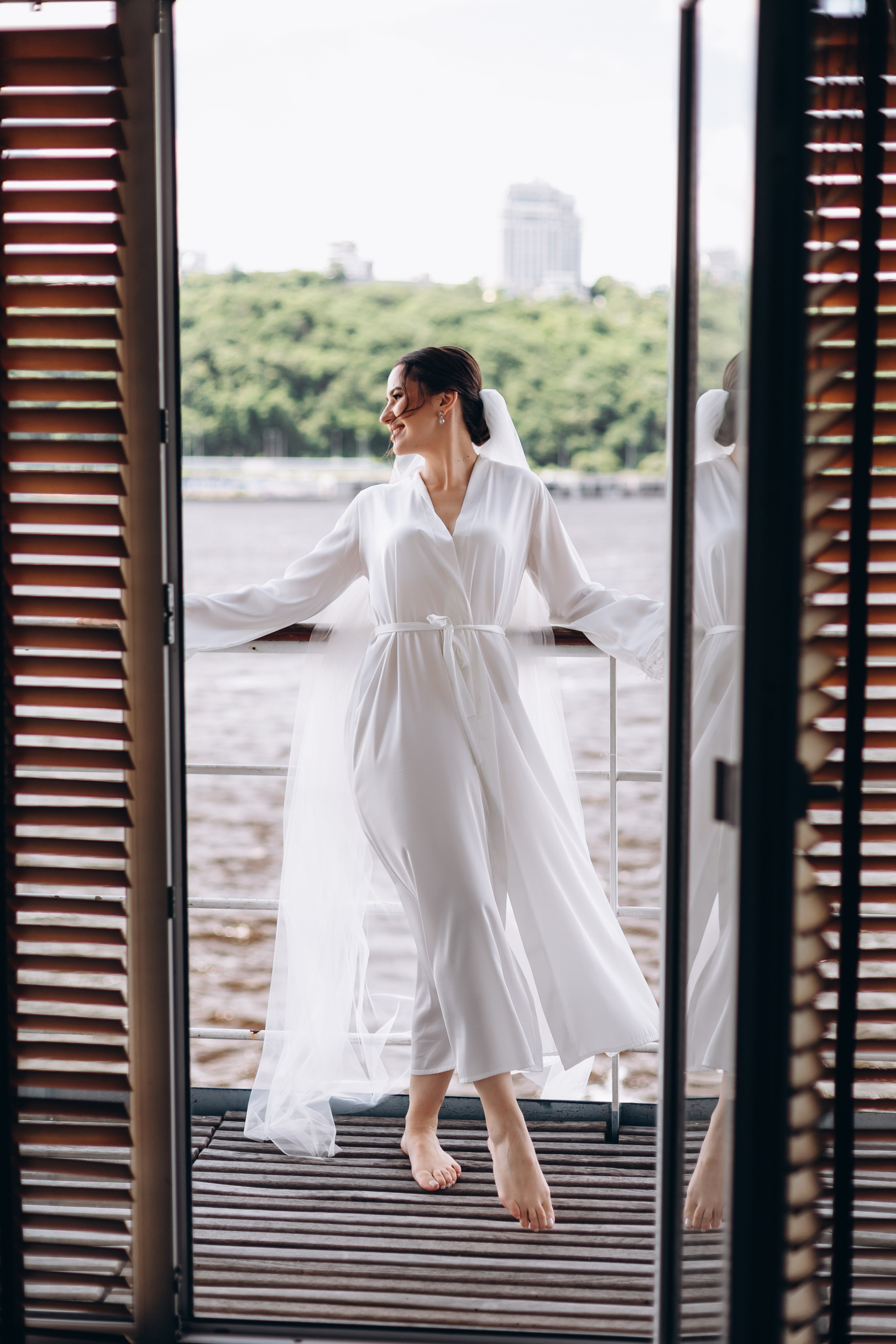 White Wedding. Wedding and Family Photograph