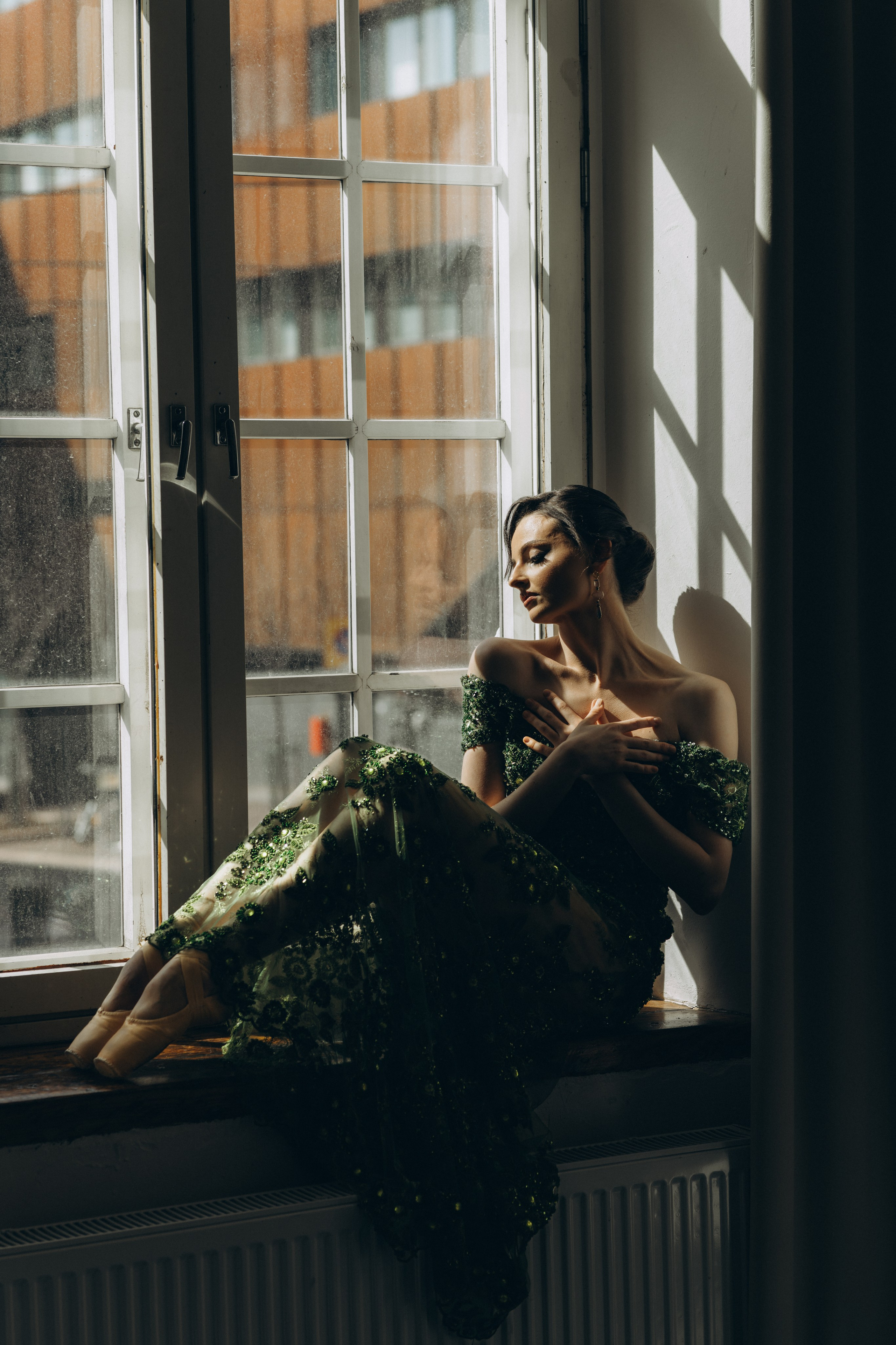 Riikka Couture, Riikka Ikäheimo, Violetta Keller, Portrait, Dancer. Wedding and potrait photographer in Helsinki Vickan O