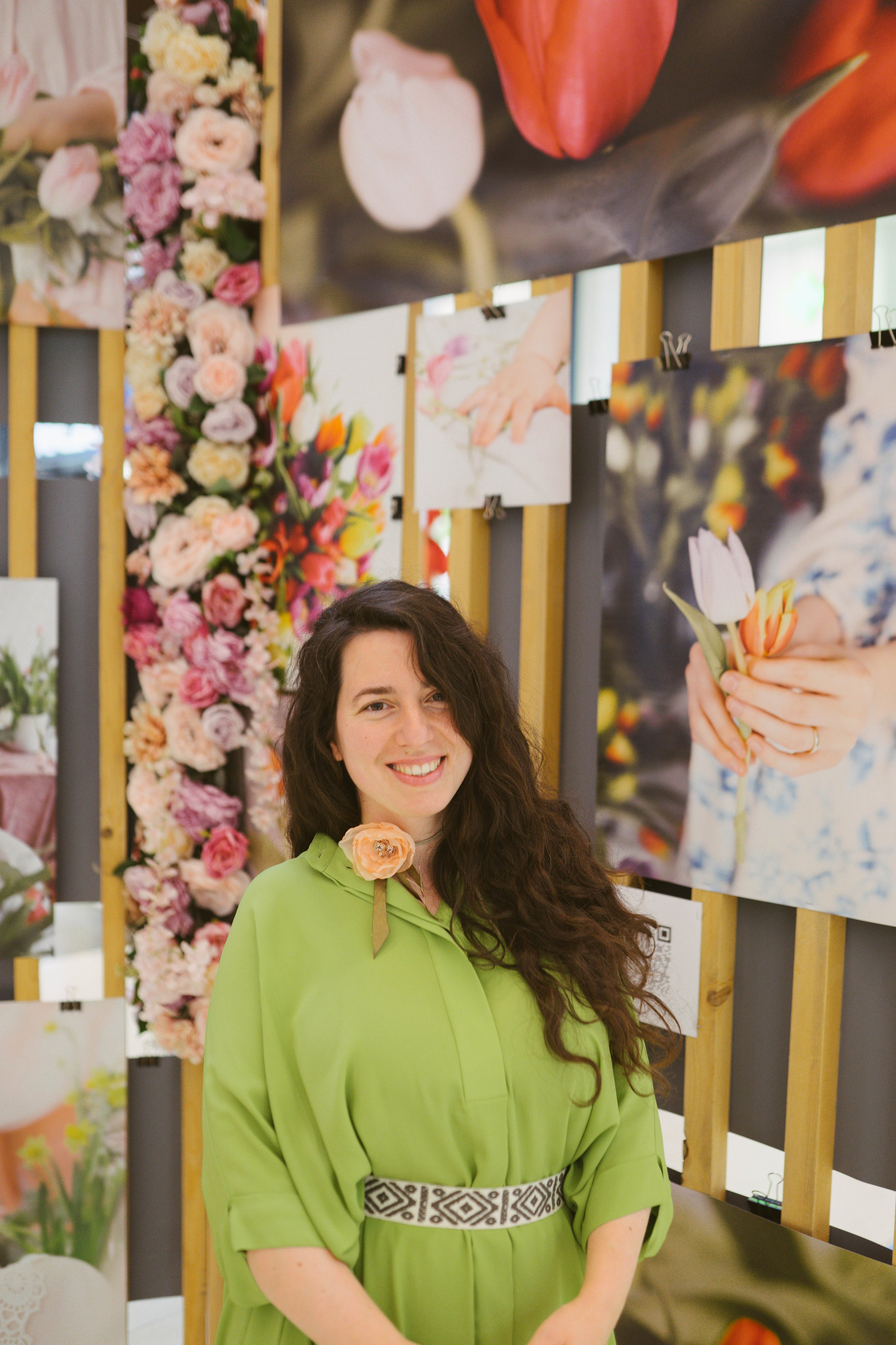 Expozitie Fotografie AFI BRASOVA fi Primăvară: Manifest Vizual despre Viață | Mădălina Beda. Madalina Beda- Artist vizual, fotograf, doula la nastere, consultant babywearing Brasov si in toata tara