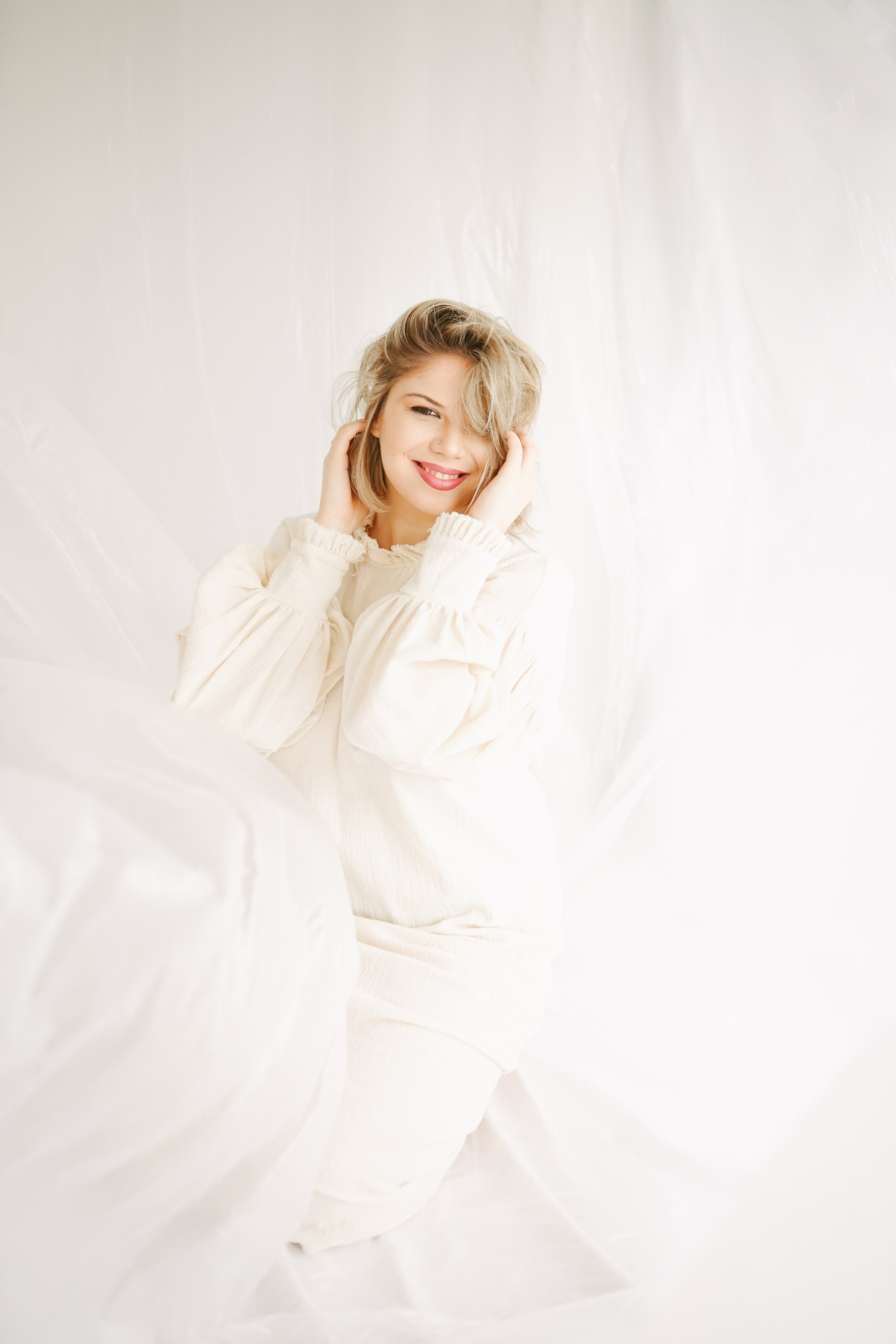 Fotografie de Portret Brașov | Artist Mădălina Beda. Madalina Beda- Artist vizual, fotograf, doula la nastere, consultant babywearing Brasov si in toata tara