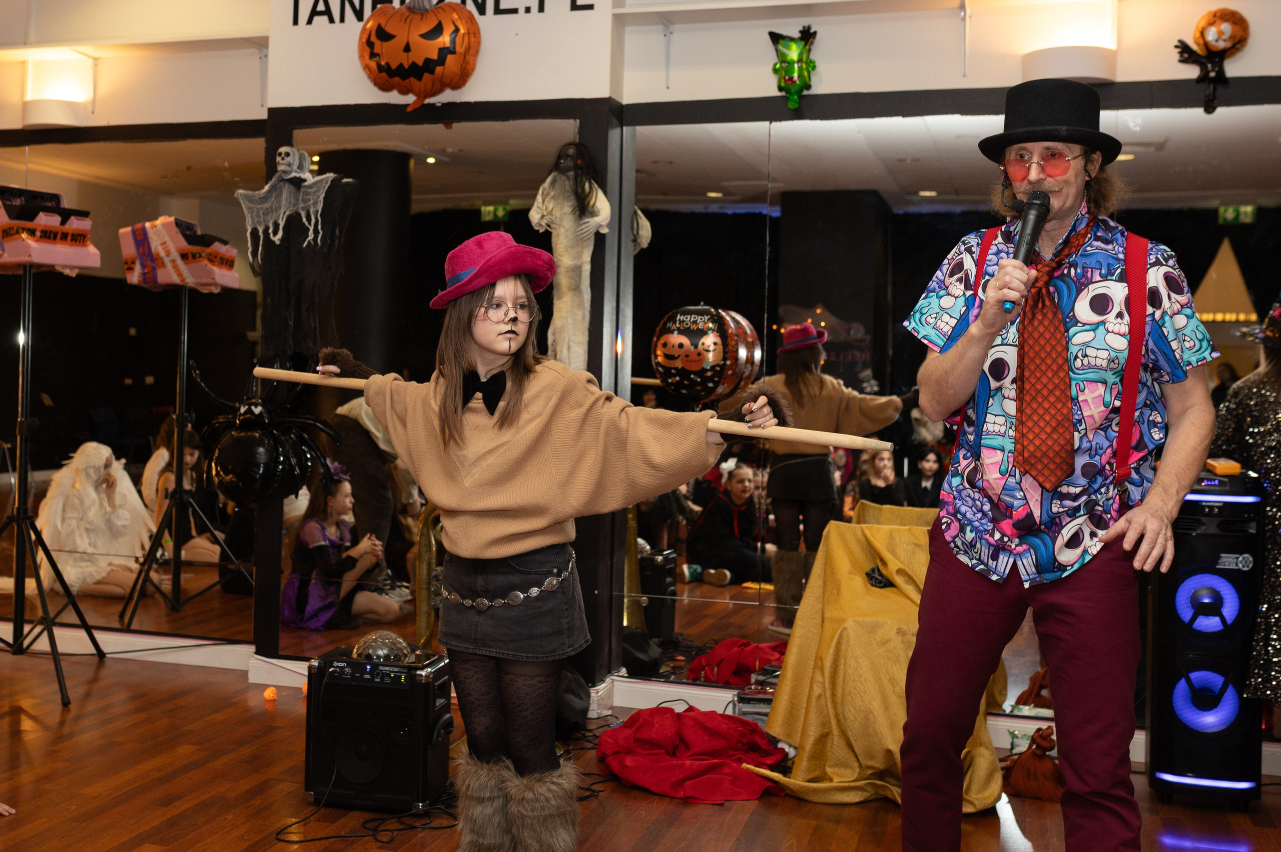 Leo dance studio Helloween 2025. Семейный и детский фотограф в Варшаве Мила Бобровская