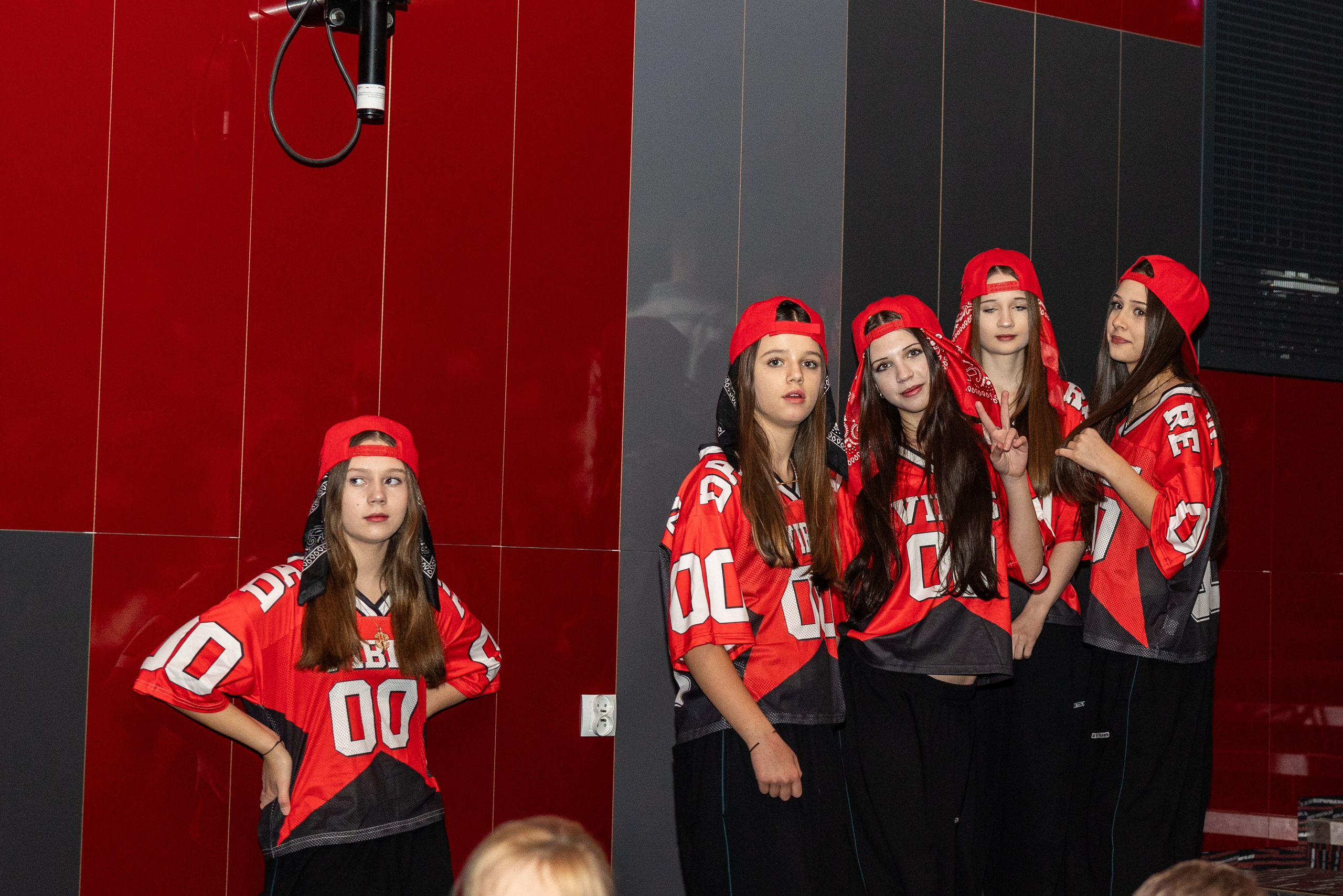 LEO DANCE SHOW WINTER 2025. Семейный и детский фотограф в Варшаве Мила Бобровская