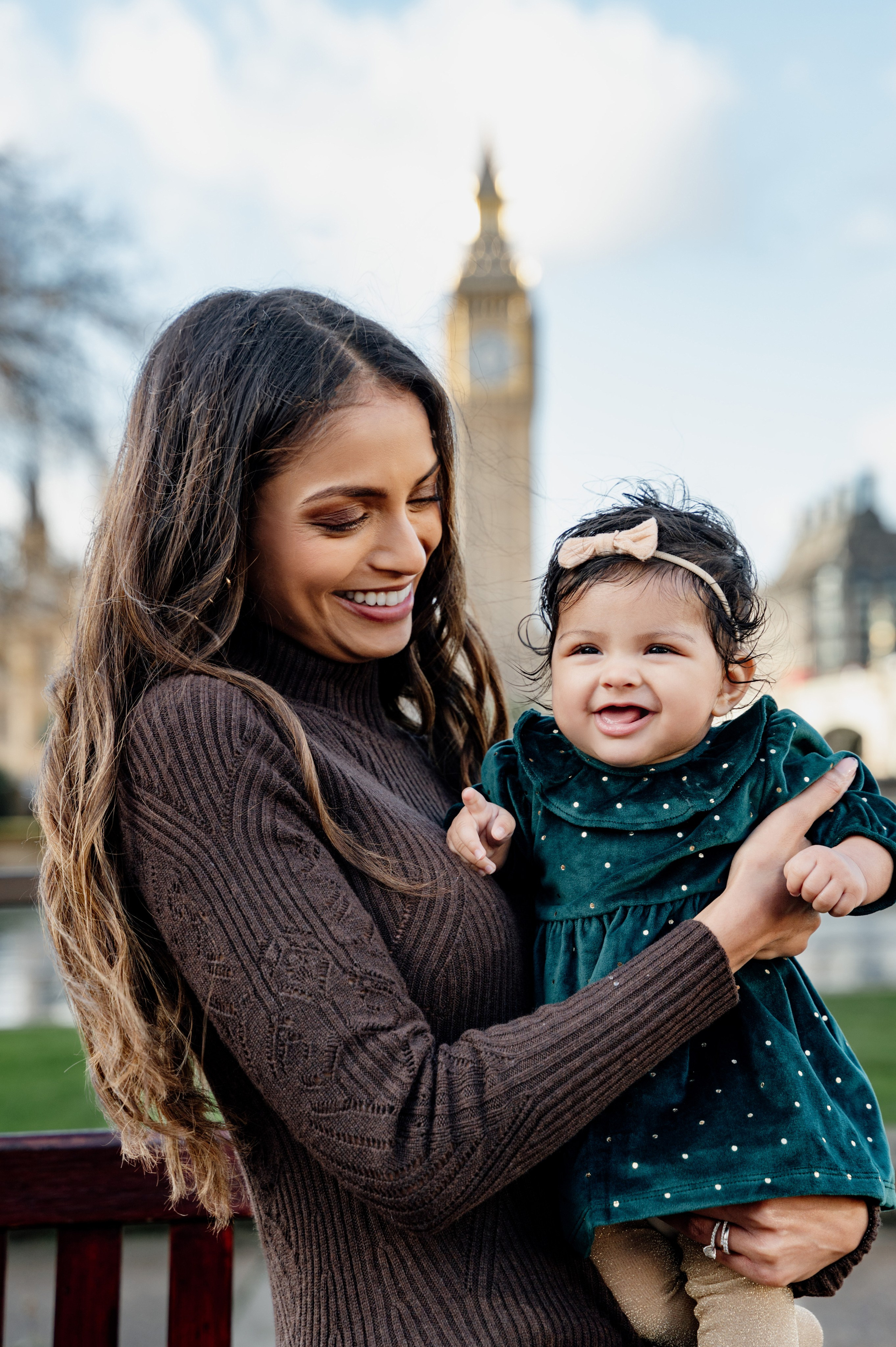 Westminster Kevin&Trisha with baby. FAMILY AND WEDDING PHOTOGRAPHER IN LONDON MARINA RIVA