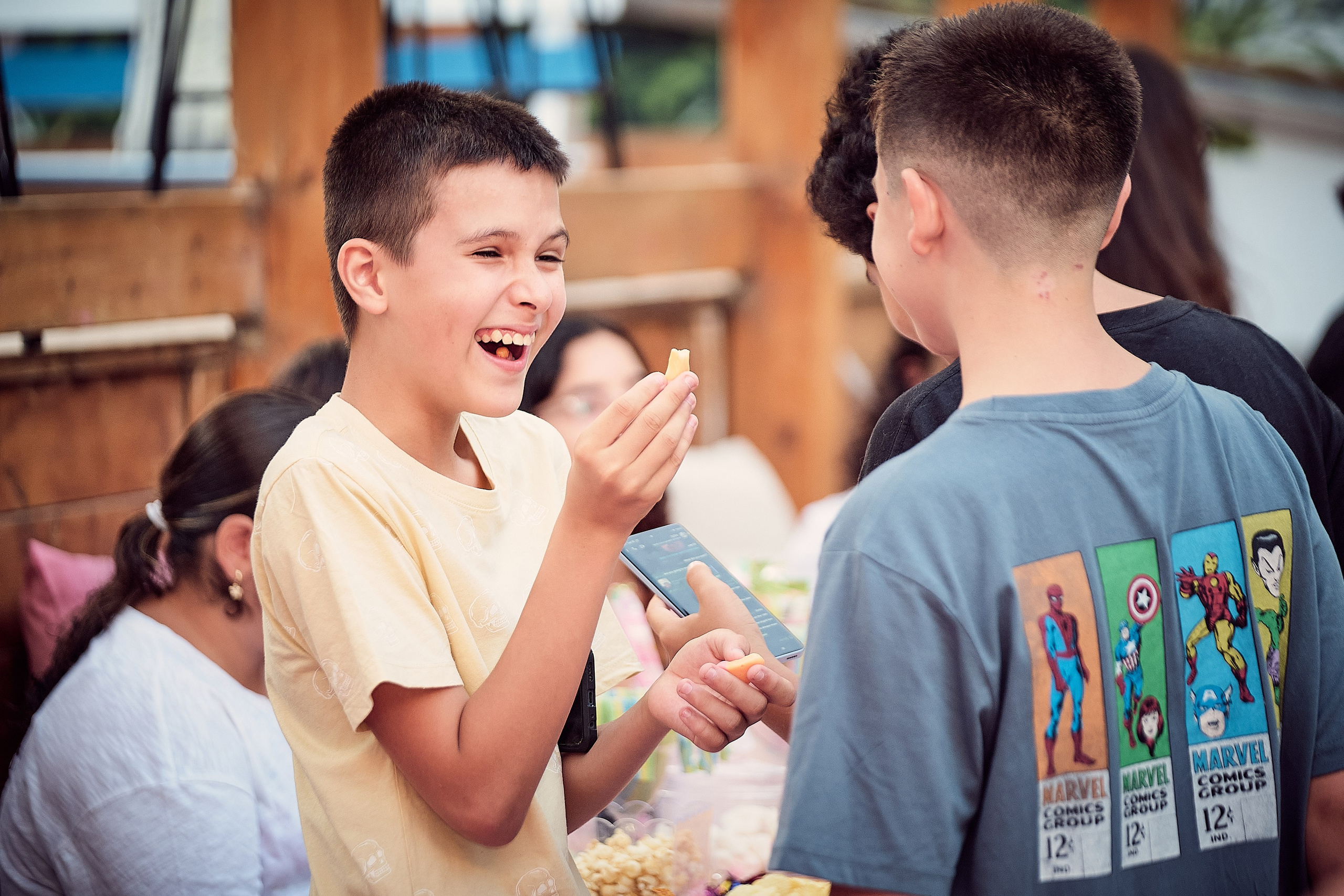 אמילי חוגגת. Middle East Photo Agency — Photography & Event Magnets — סוכנות צילום והדפסת מגנטים לאירועים