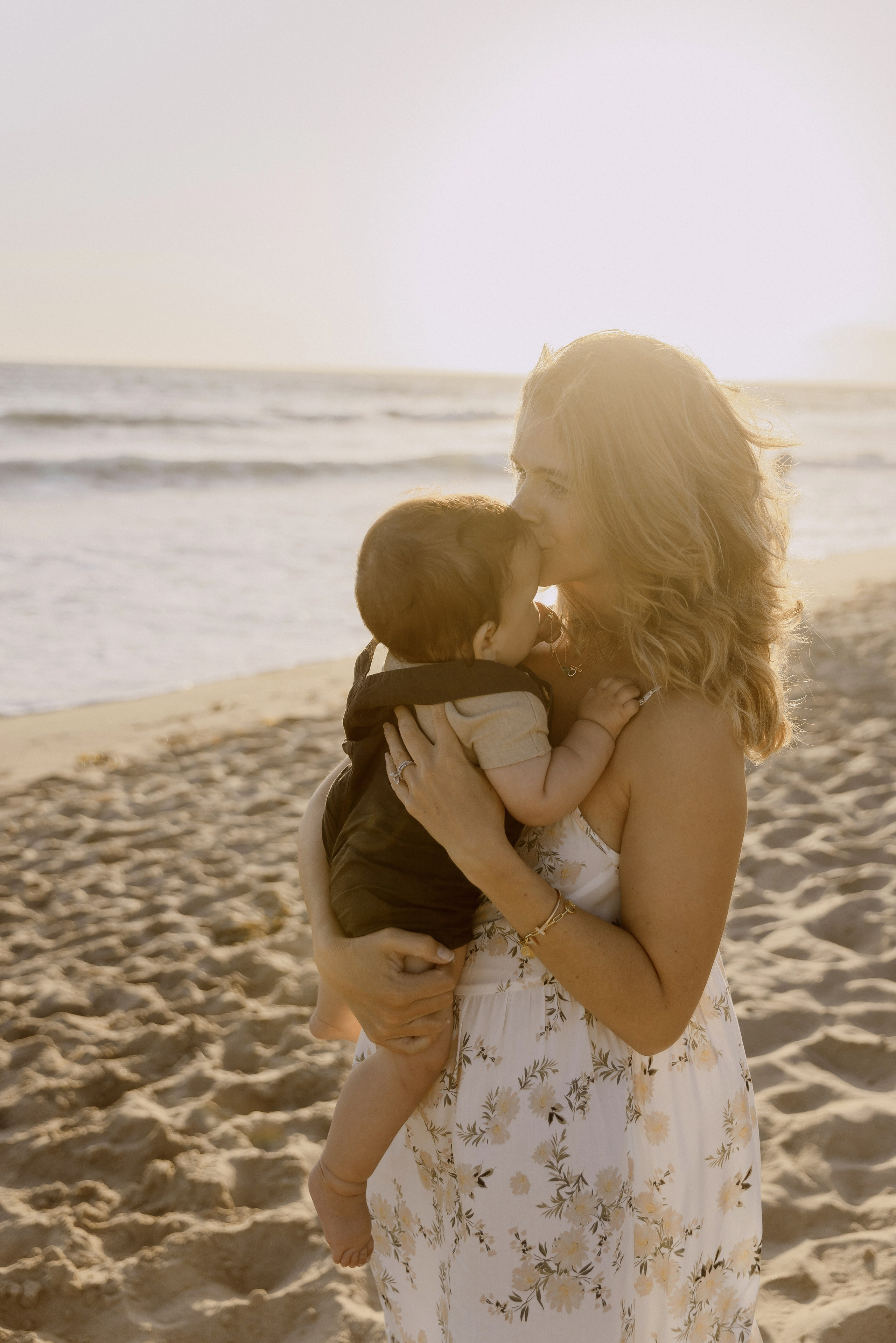 Family Photoshoot at Venice Beach, Los Angeles | Taya Frank. Southern California Family and Couple Photographer
