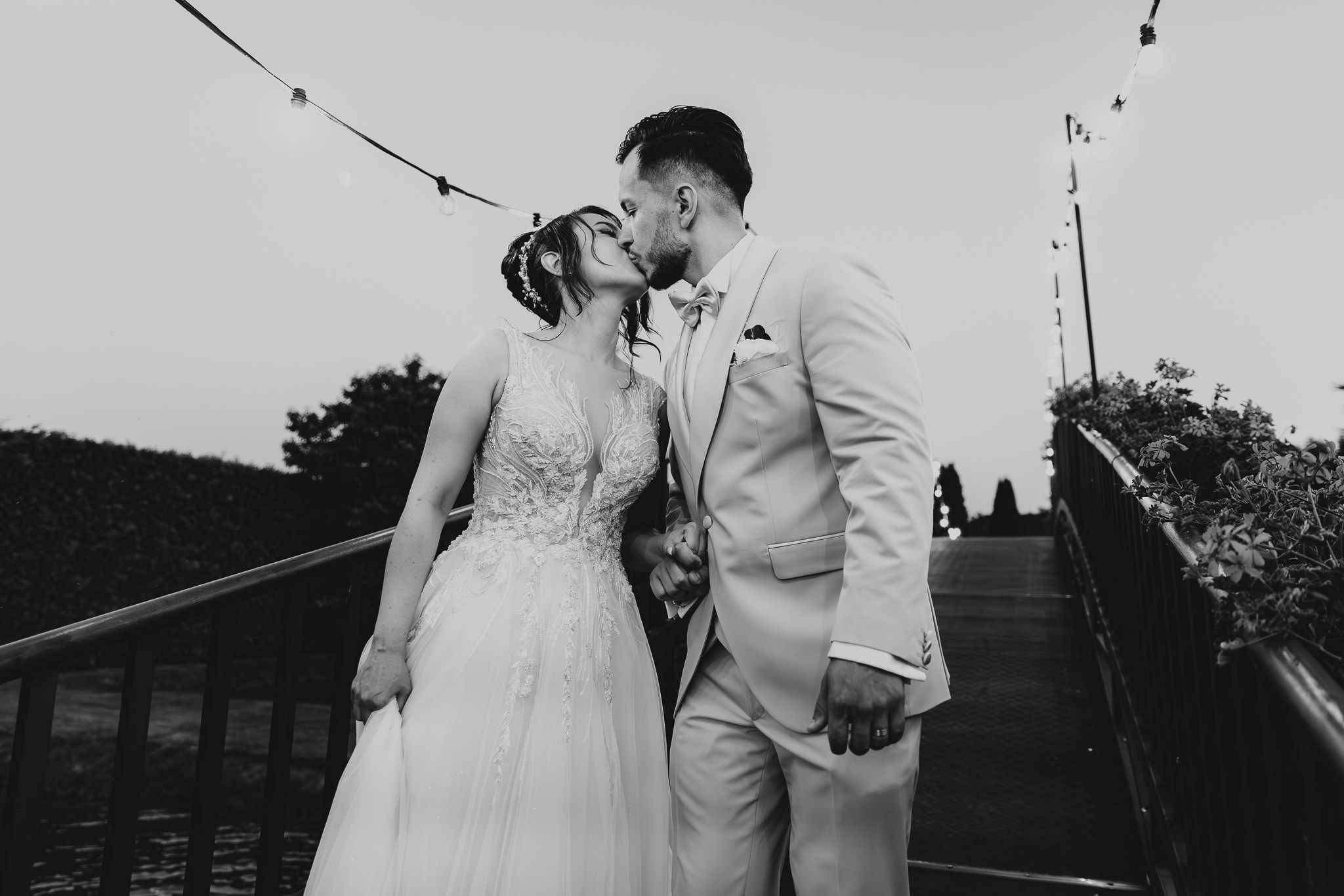 Ioana & Ionuț | Nuntă de poveste la Păstrăvăria Poiana din Mălini județul Suceava. Servicii foto-video profesionale, pentru momente de neuitat