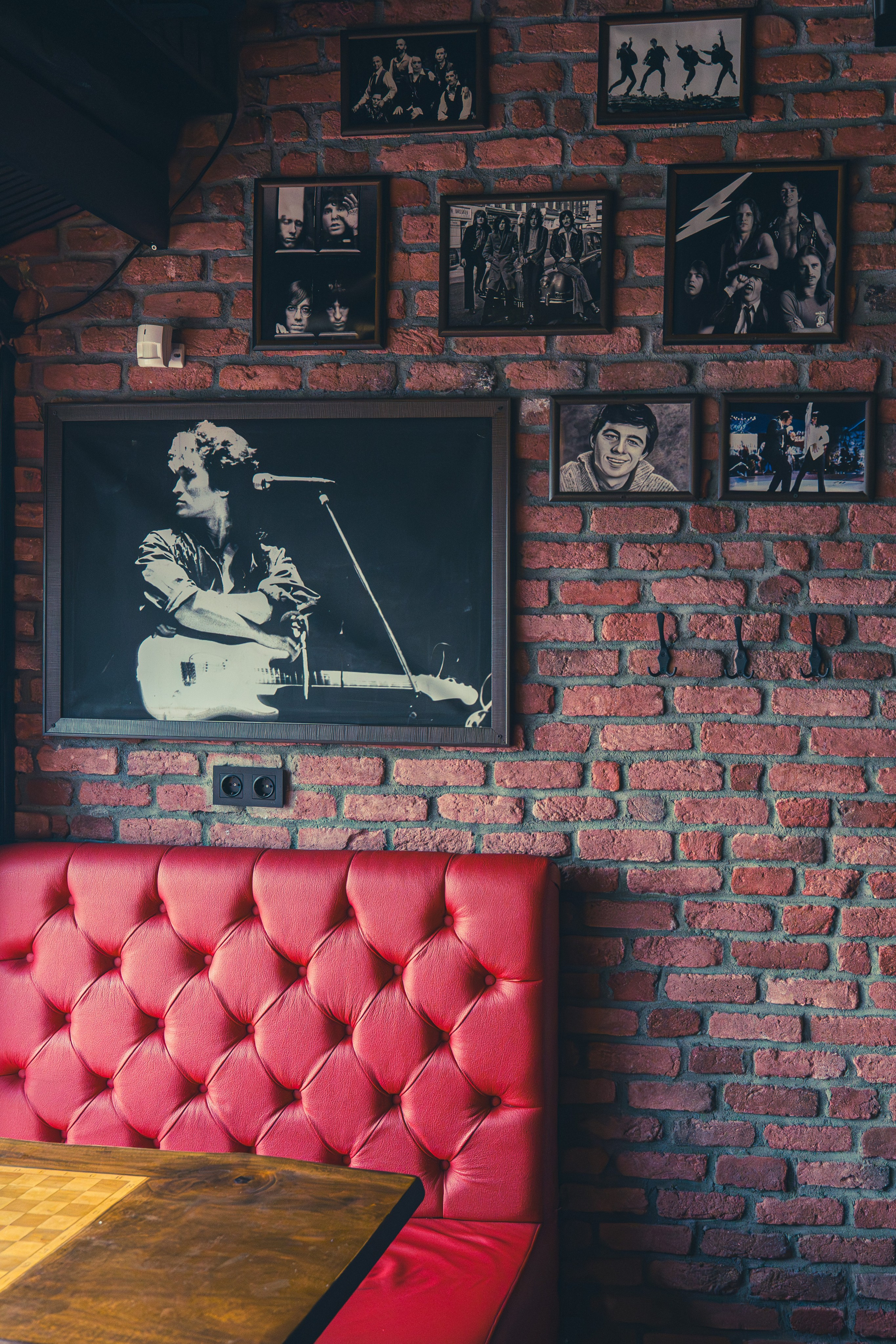 My Friends Pub. UNRATED PHOTO