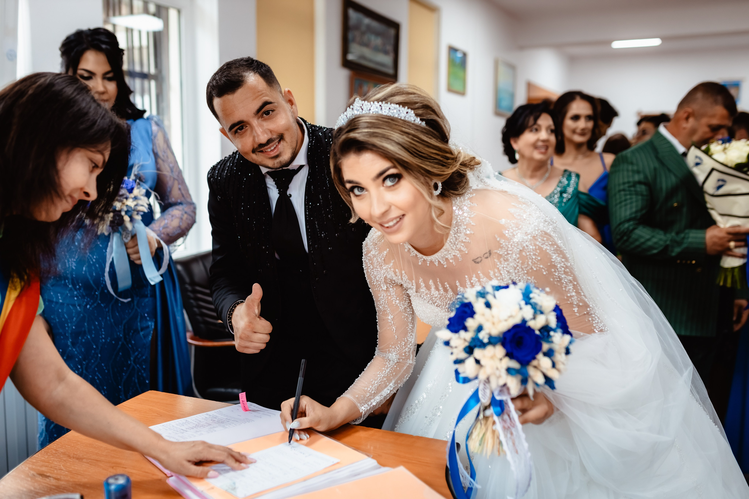 Mireasa in cimitir. Stefan Teodorescu — Fotograf de Nunta