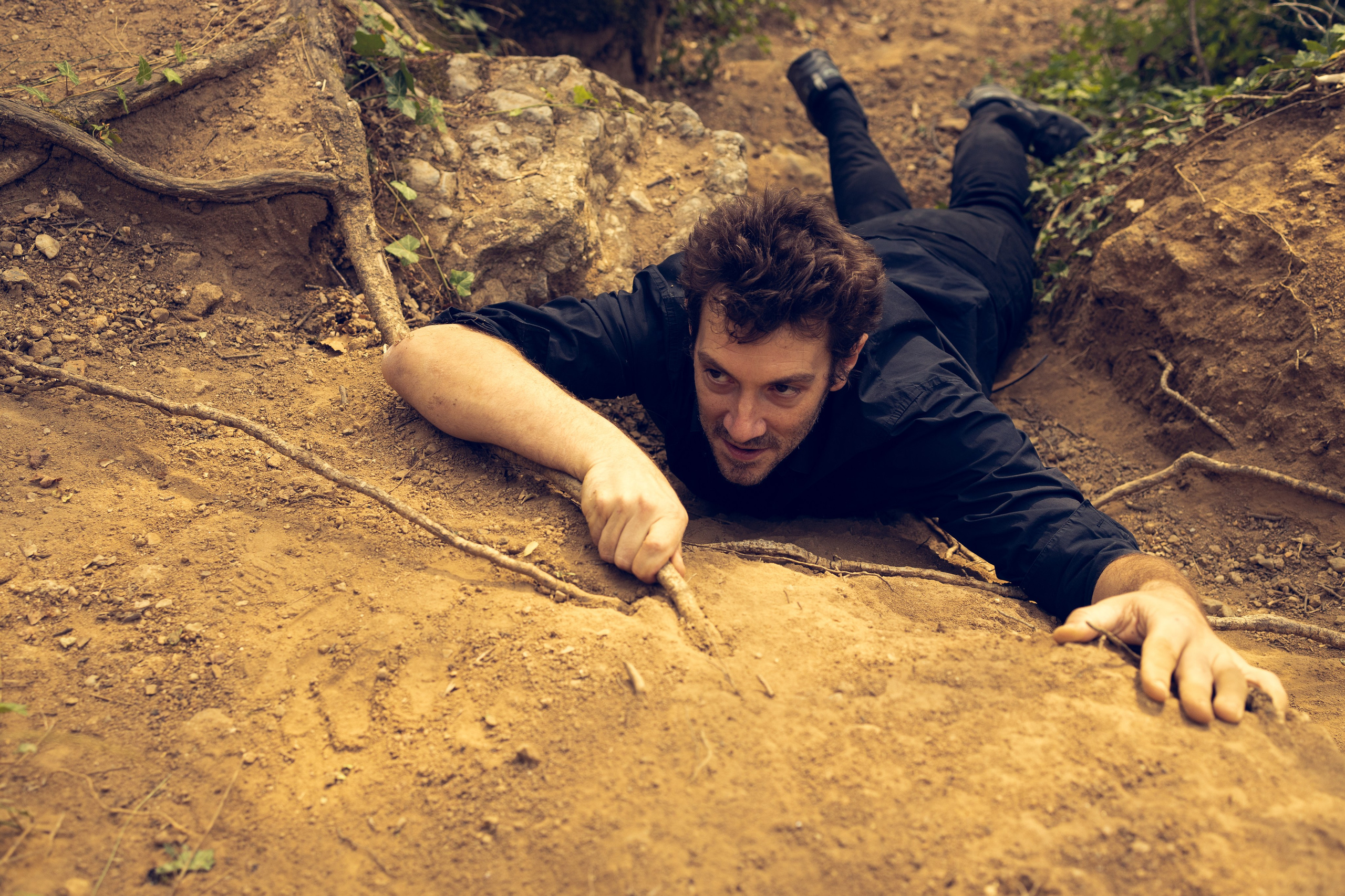 Portrait du portfolio d’un acteur Avignon Provence France. Histoires d’amour, séances photos de famille et de mariage en France