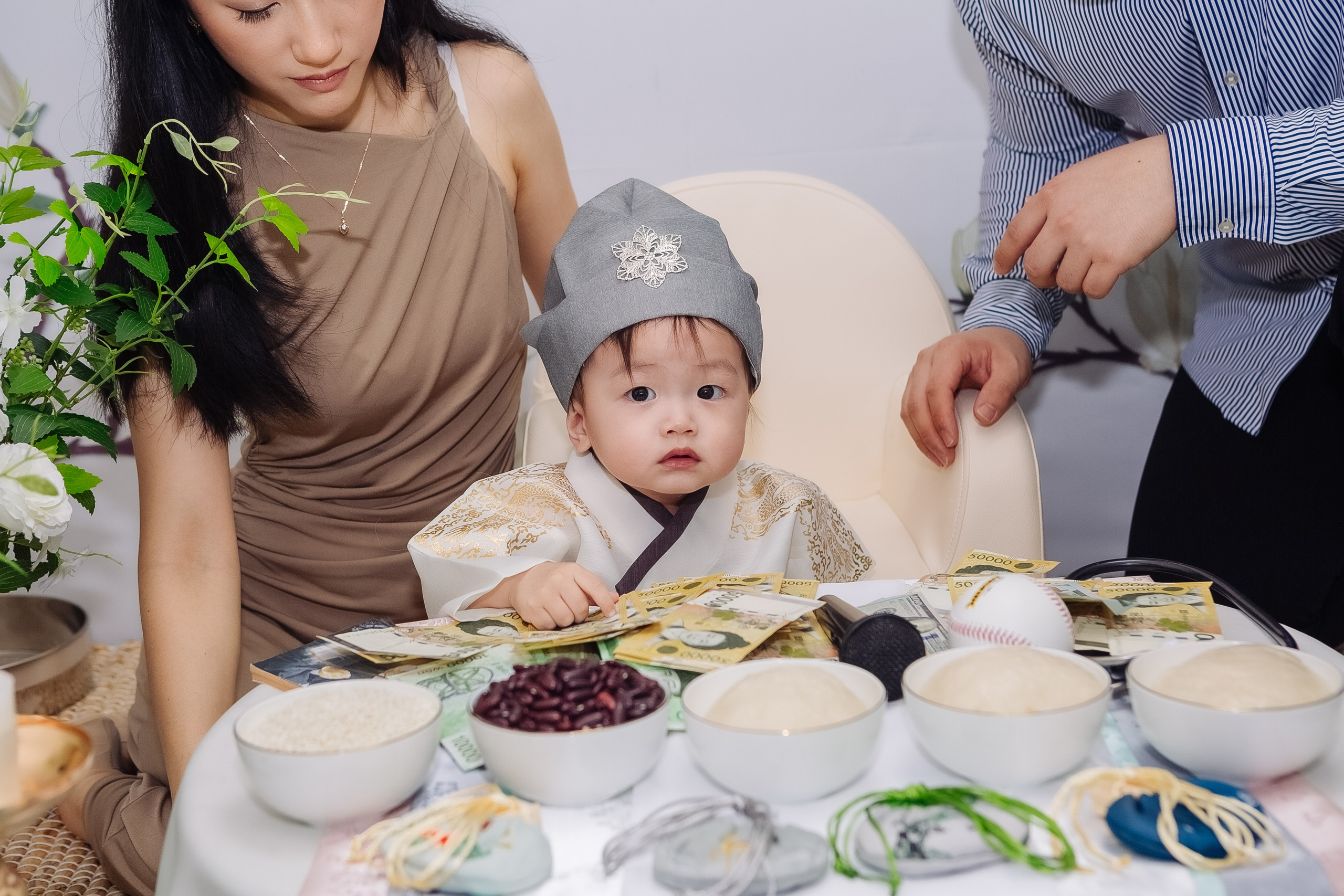 Тео дома и в ресторане. Фотограф беременности, ньюборн и годовасиков в Корее Жанна Хан