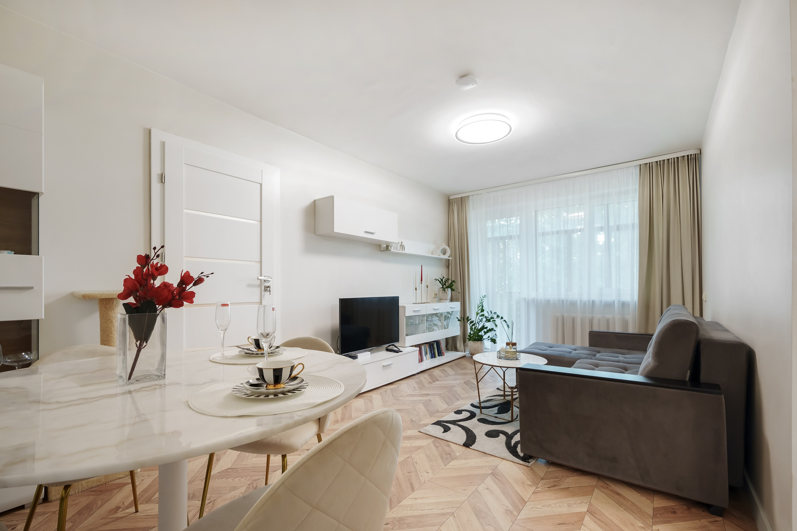 Apkasu g. 21. Elina Sapiega fotografė Vilniuje