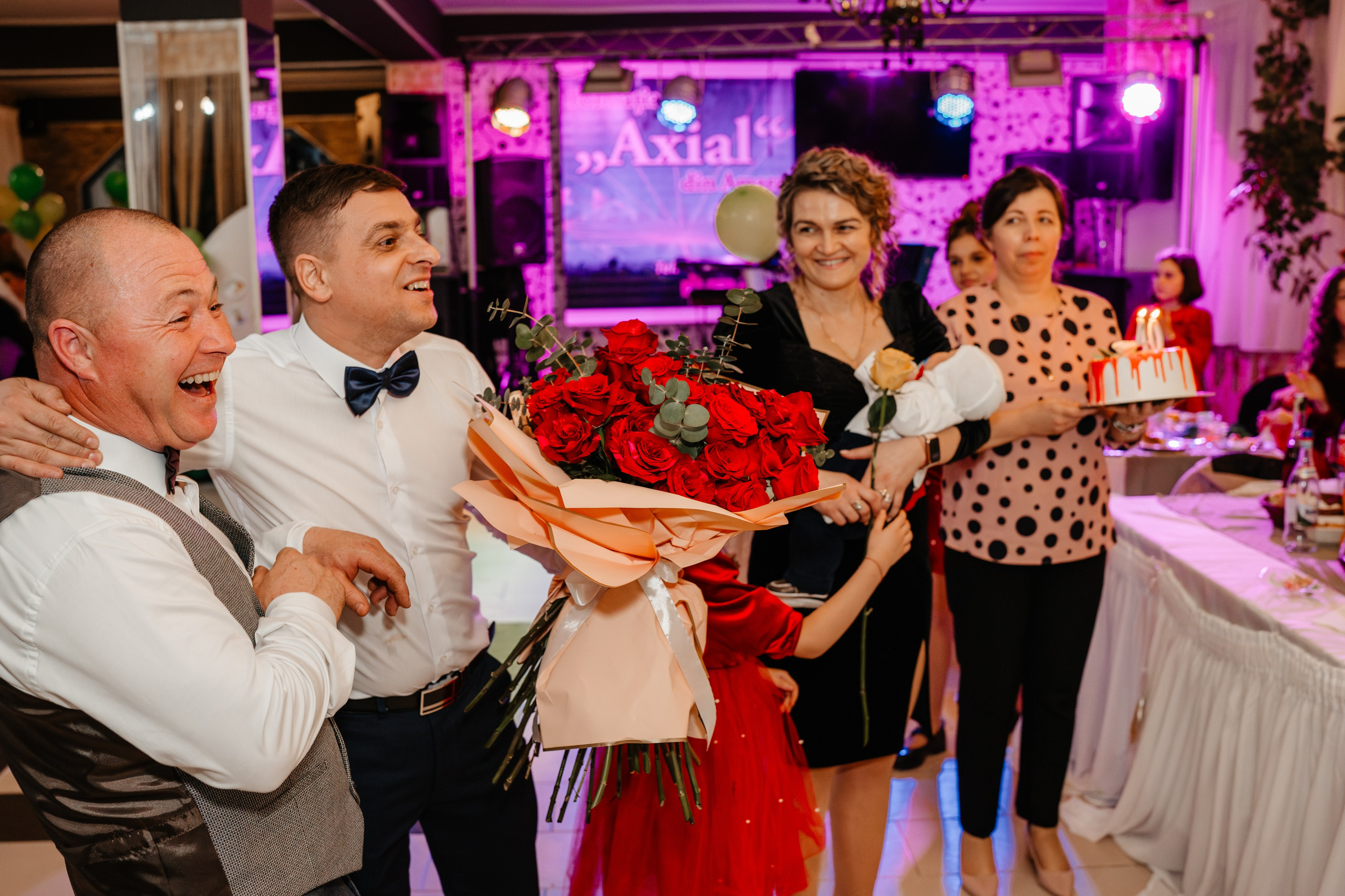 Dominic Constantin. Raw Studio. Fotograful tau de nunta!