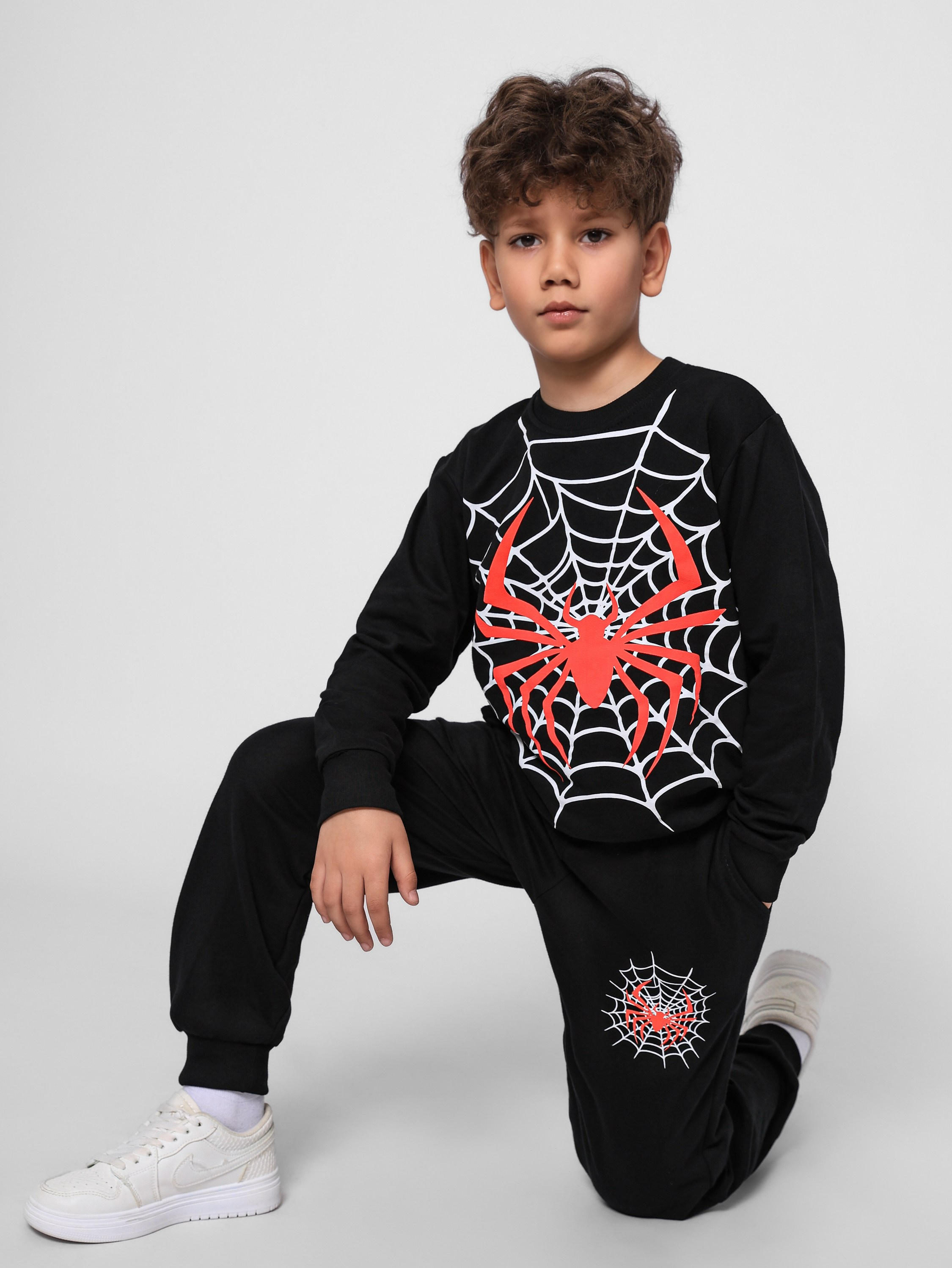 Fashion / Commercial ретушь. Аяна Крапивкина — профессиональная ретушь и AI-визуал