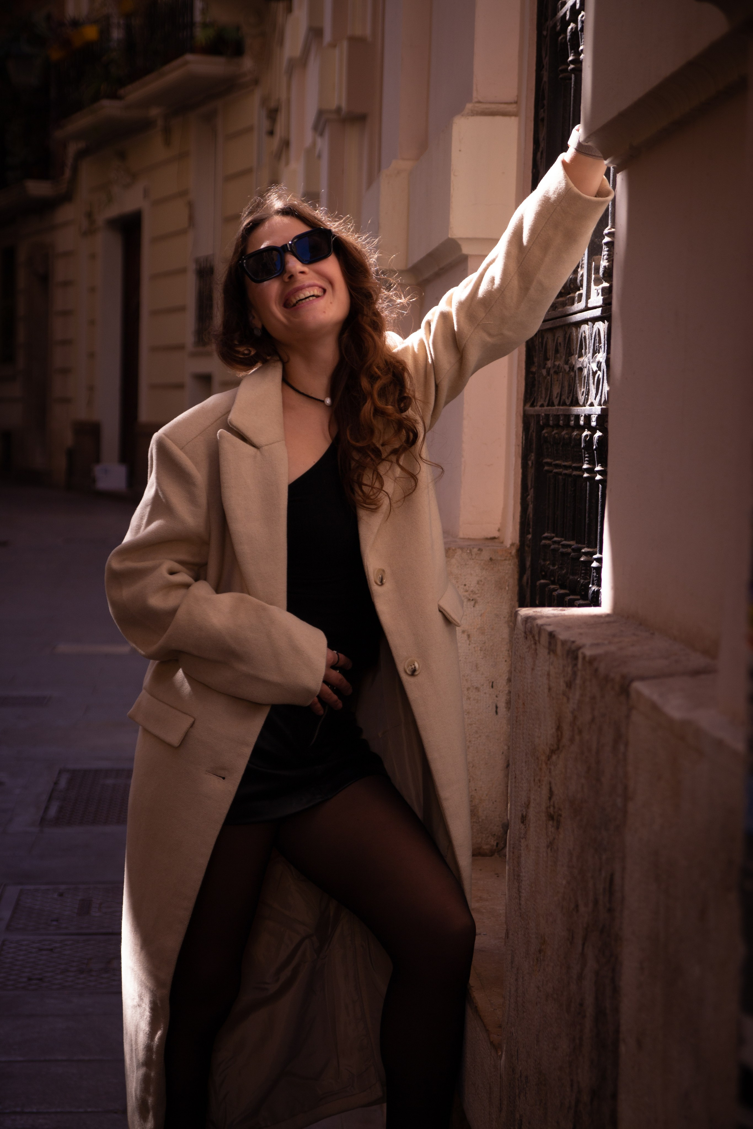 PASEO EN VALENCIA. Fotógrafa Olena Petryk. Realizo sesiones de fotos en Puerto de Sagunto