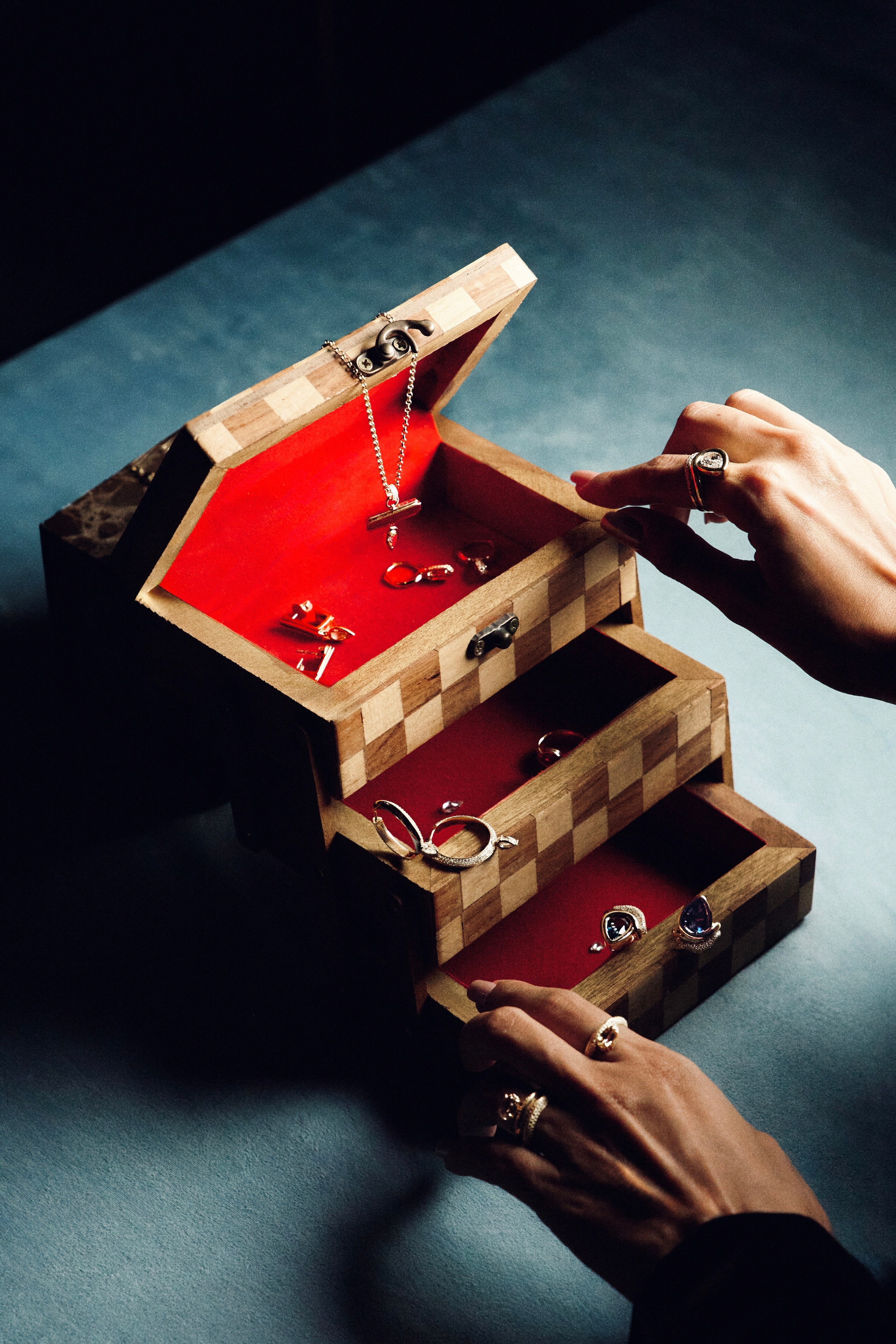 SOCIAL MEDIA CONTENT. Dubai photographer Anastasiia.dxb — portrait, fashion and brand photoshoots. Professional photographer for personal and commercial projects