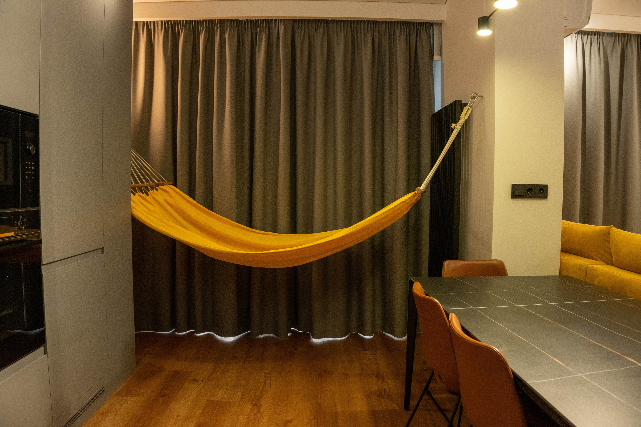 The apartment is on two levels. Fotograf Dmitrii Donets