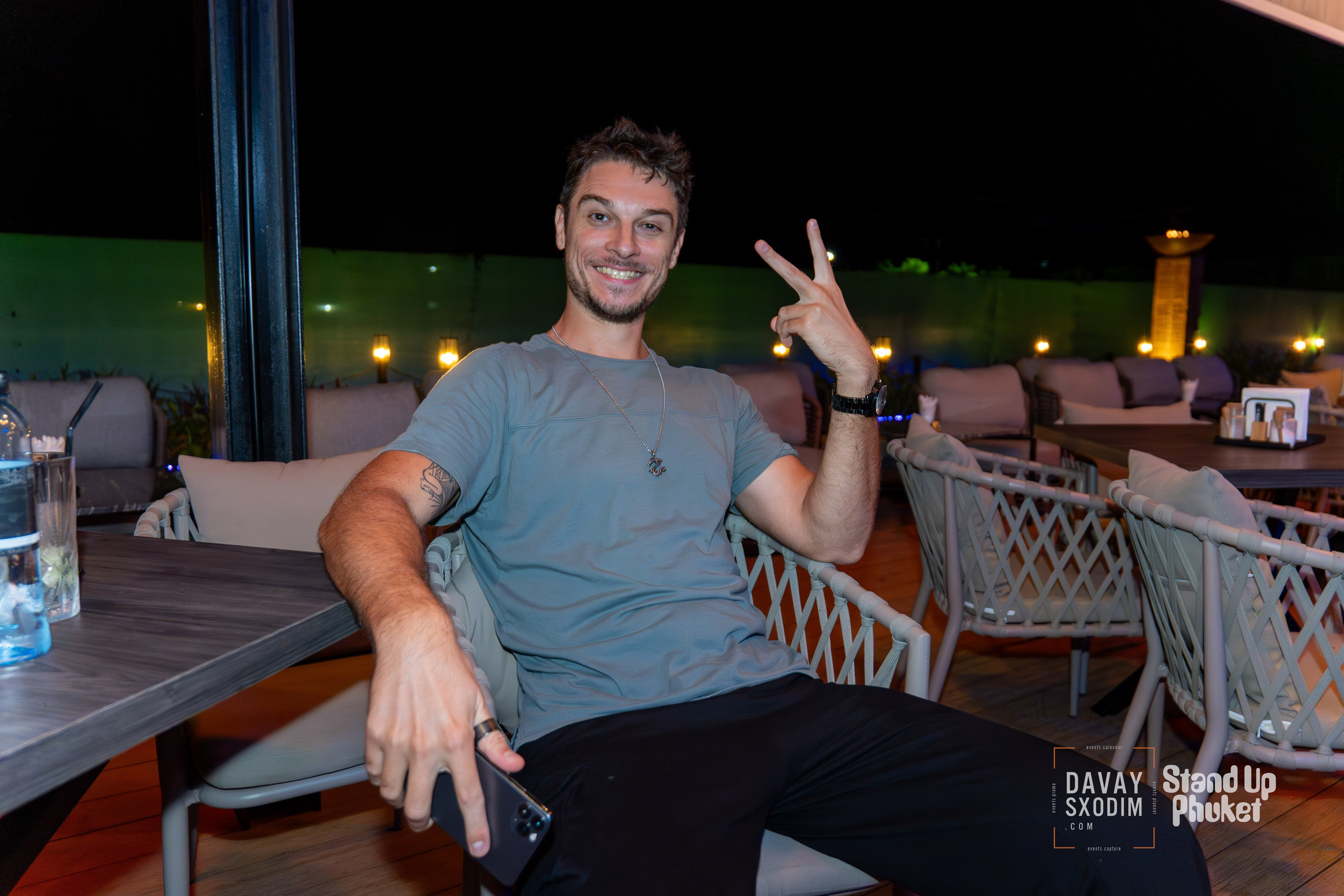 Standup Влада Лапина | Фоторепортаж | Афиша | DAVAYSXODIM.com PHUKET. АФИША|ФОТОРЕПОРТАЖИ|ИВЕНТЫ|ПХУКЕТ