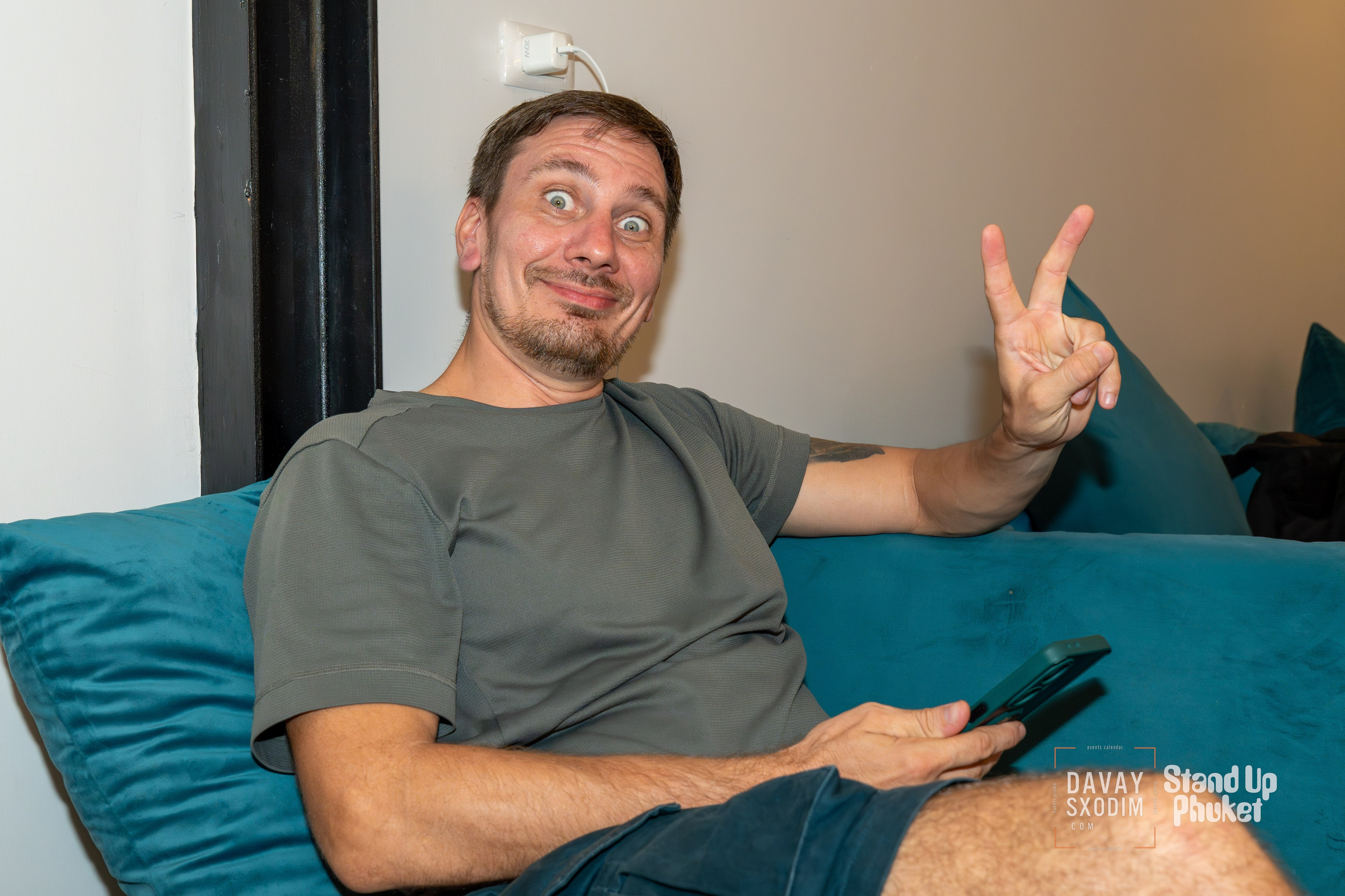 Standup Влада Лапина | Фоторепортаж | Афиша | DAVAYSXODIM.com PHUKET. АФИША|ФОТОРЕПОРТАЖИ|ИВЕНТЫ|ПХУКЕТ