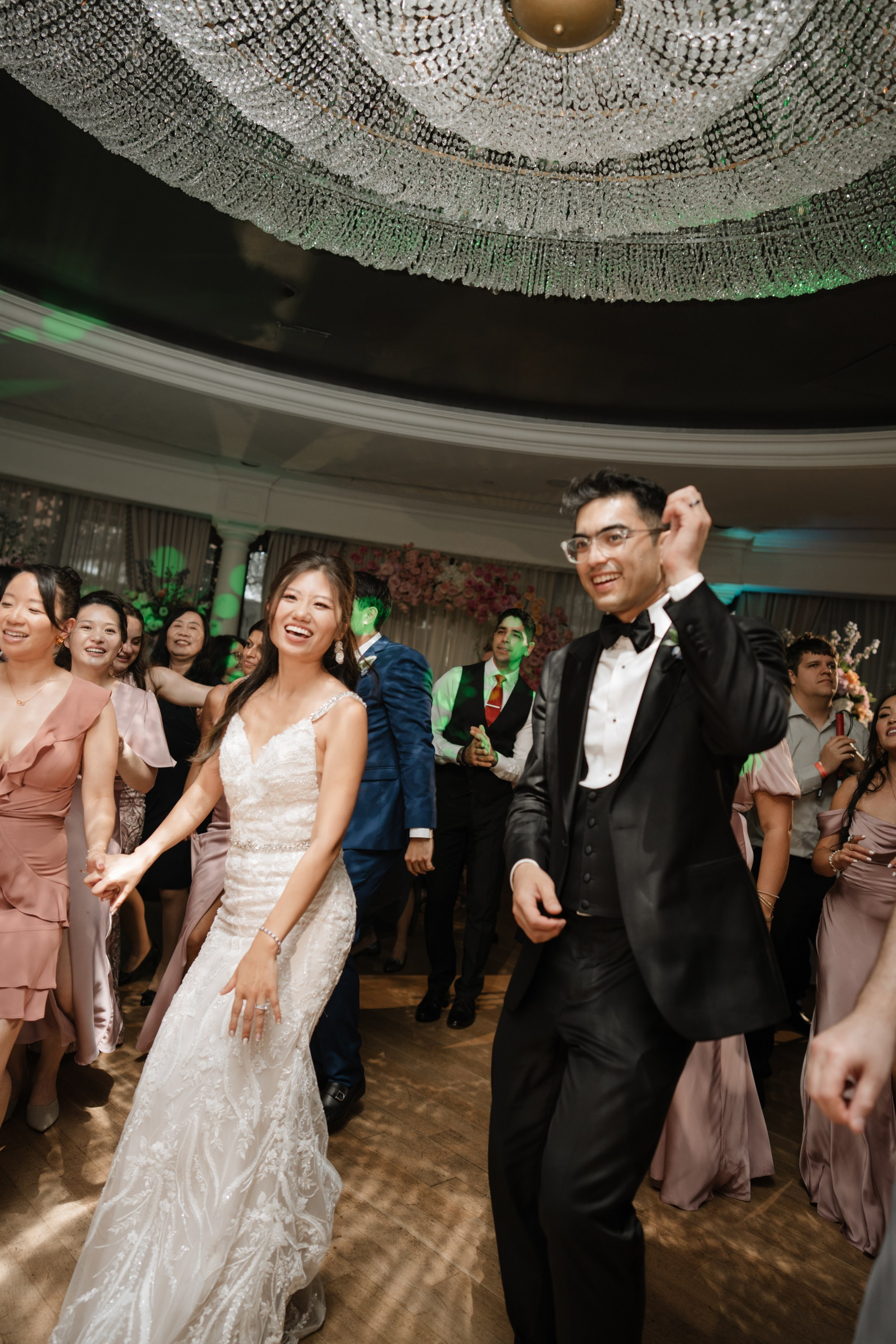 A stunning wedding with Asian style. Portrait and wedding photographer in New York