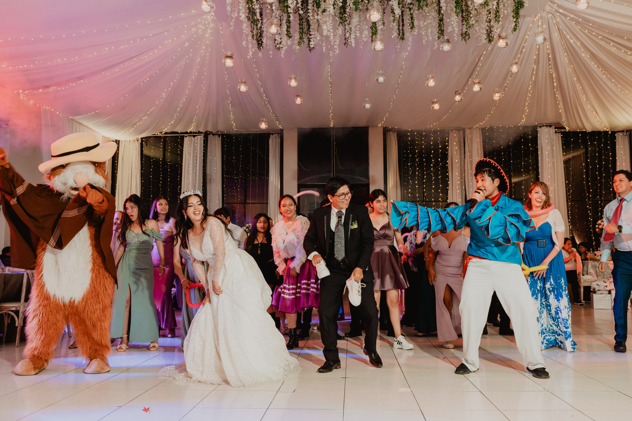 FERNANDO + MARIBEL | BODA RELIGIOSA. Studio KVTA | Fotografía y Video de Bodas en Arequipa