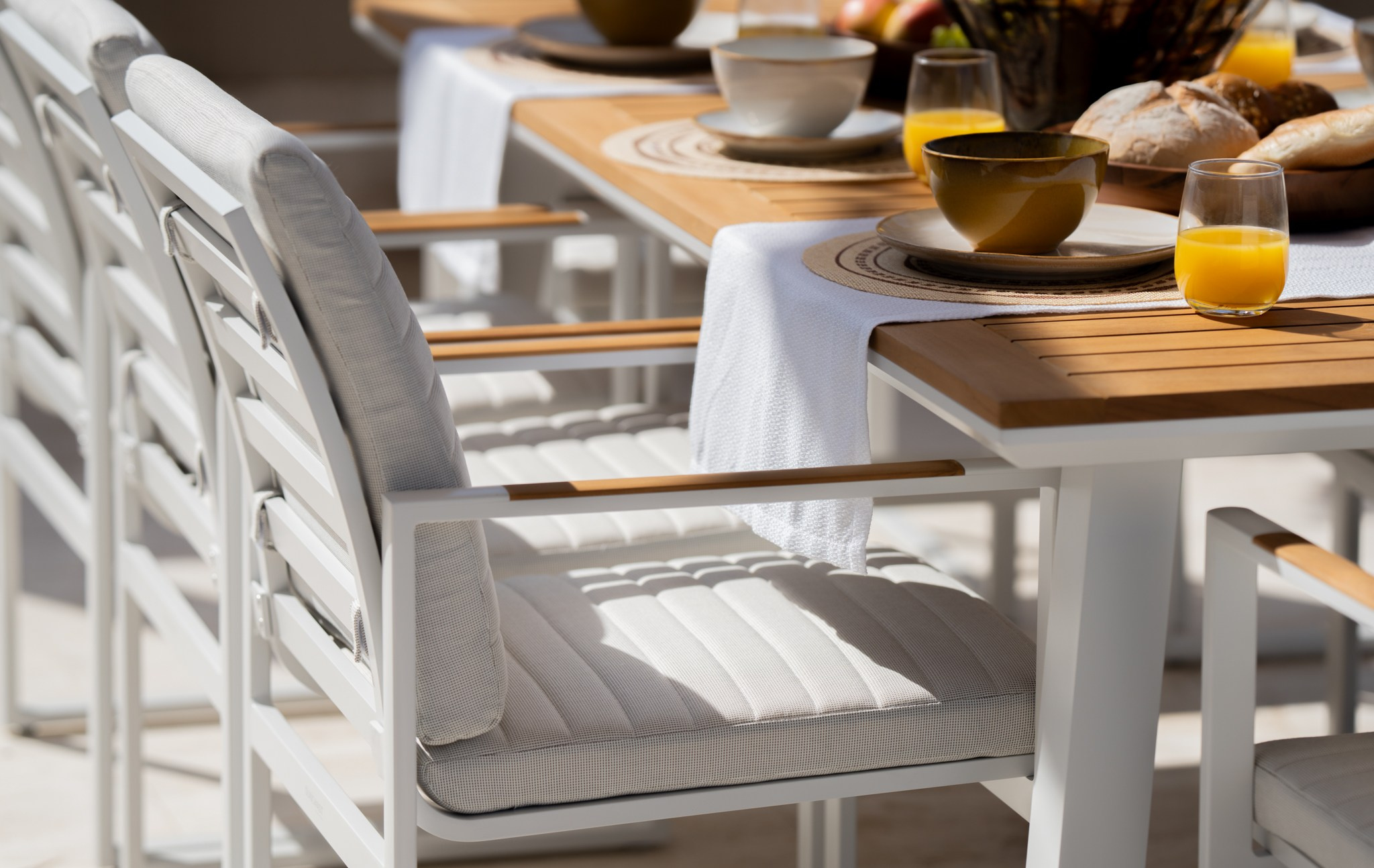 Suncoast Outdoor Furniture | Palm Jumeirah | set 3. Zakhar Leshkov Photo