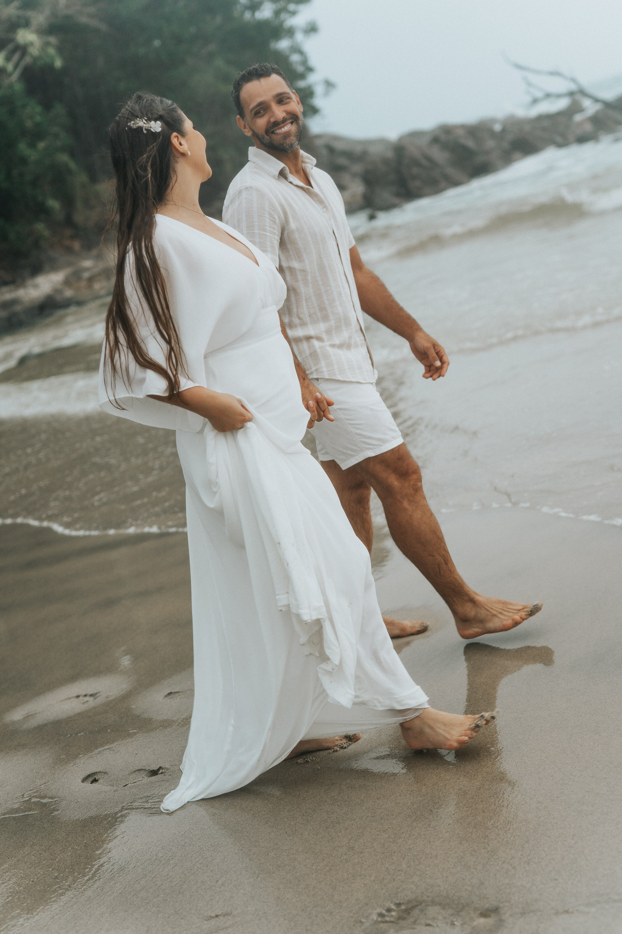 Pré Wedding — Bianca e Maik (Praia Maresias). Fotógrafo de casamento e Filmmaker de casamento