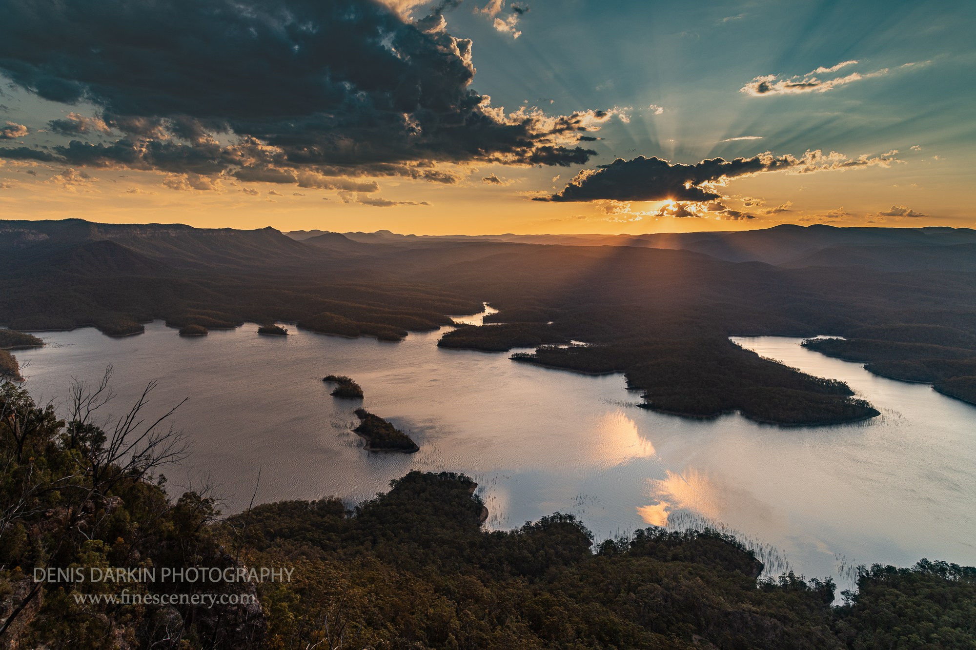 Sunset at McMahon's Point, Blue Mountains National Park NSW