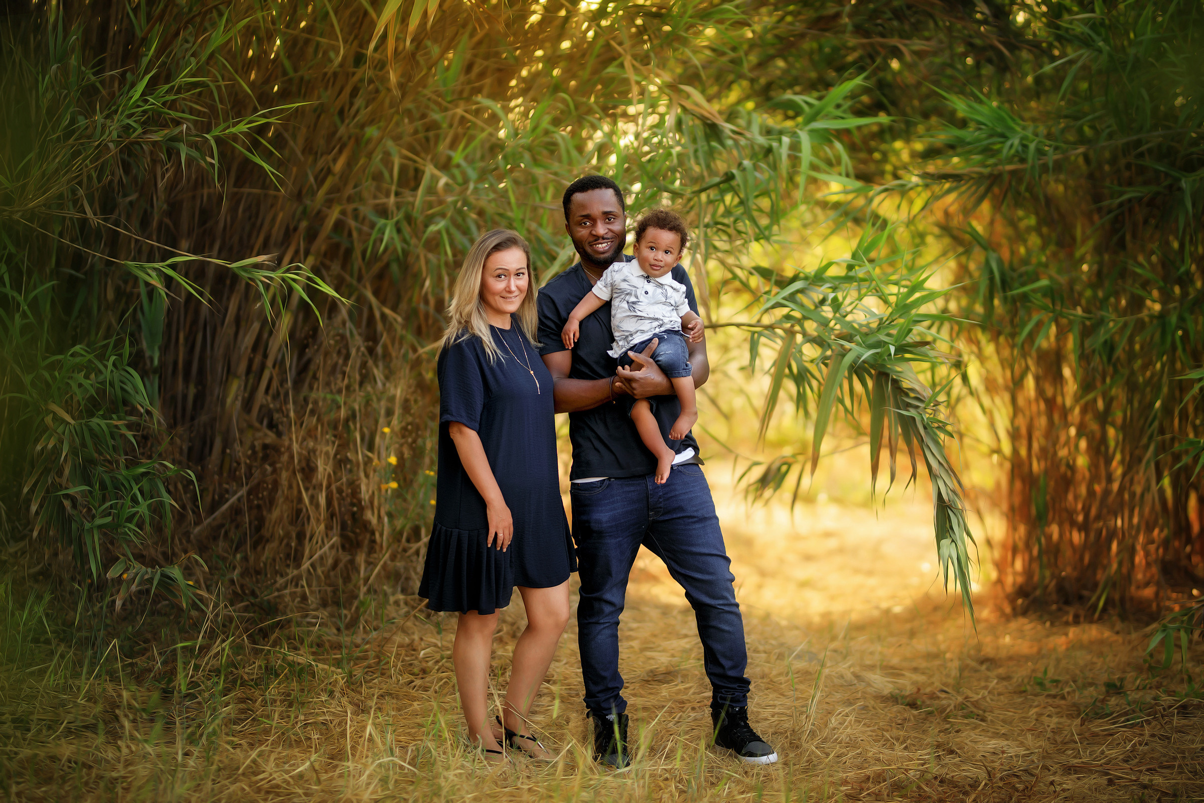 צילומי גיל שנה בטבע. נטליה רוזמן צלמת הריון ניובורן ילדים ובוק בת מצווה