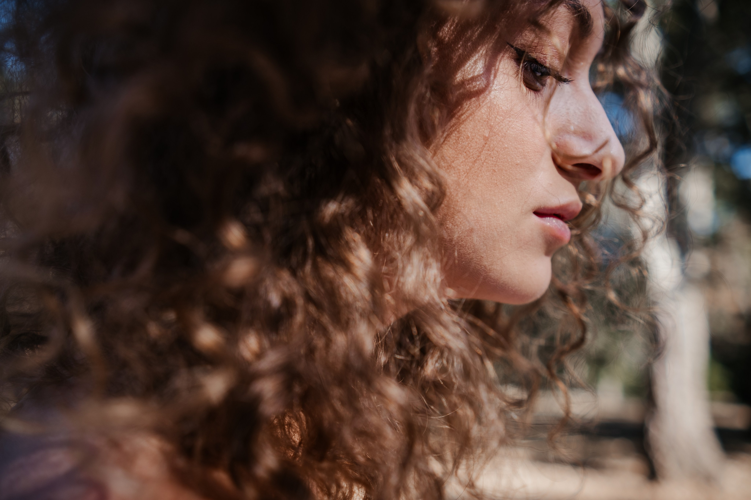 Ritratti Artistici | Esplorazione di Espressioni e Identità. Fotografa maternity, family e business a Pomezia e Roma – Simona Henkel