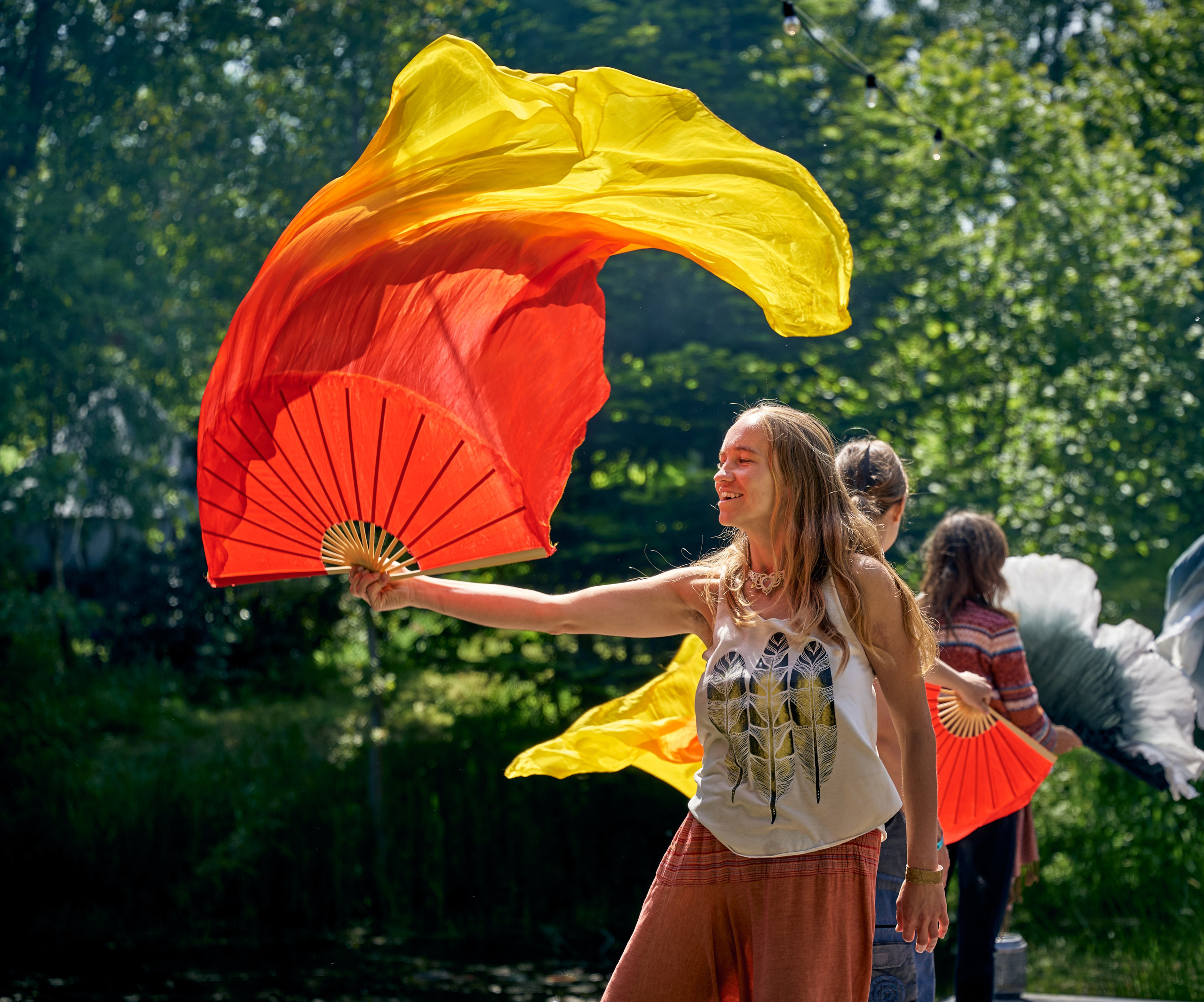 „Wachlarze na Plaży” - warsztat Nadii Szypiłow na Mikrofestiwalu „2uRodziny Turkusowej Wyspy”. Andriej Szypilow — Photography & Videography