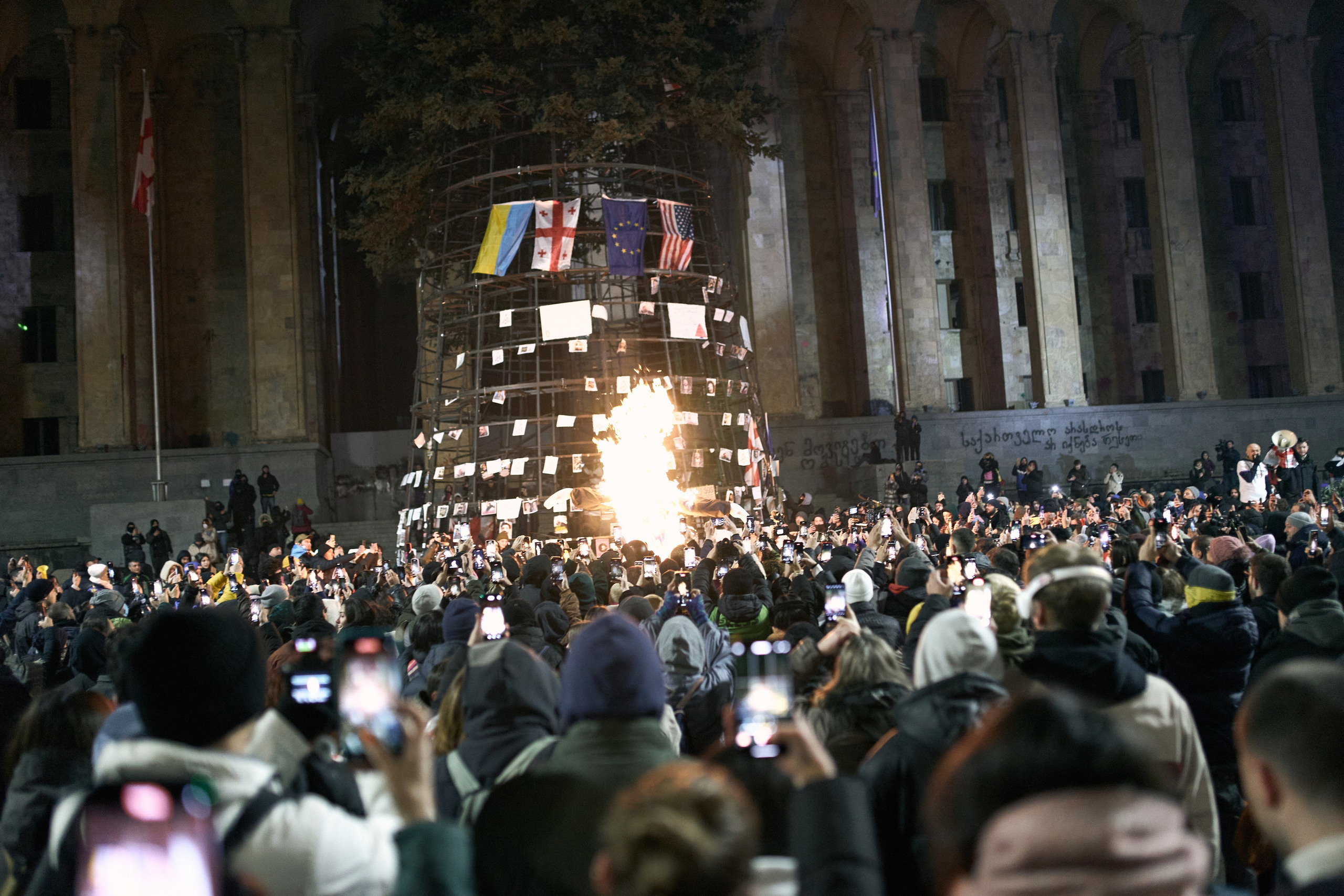 Never back to USSR. Visual artist