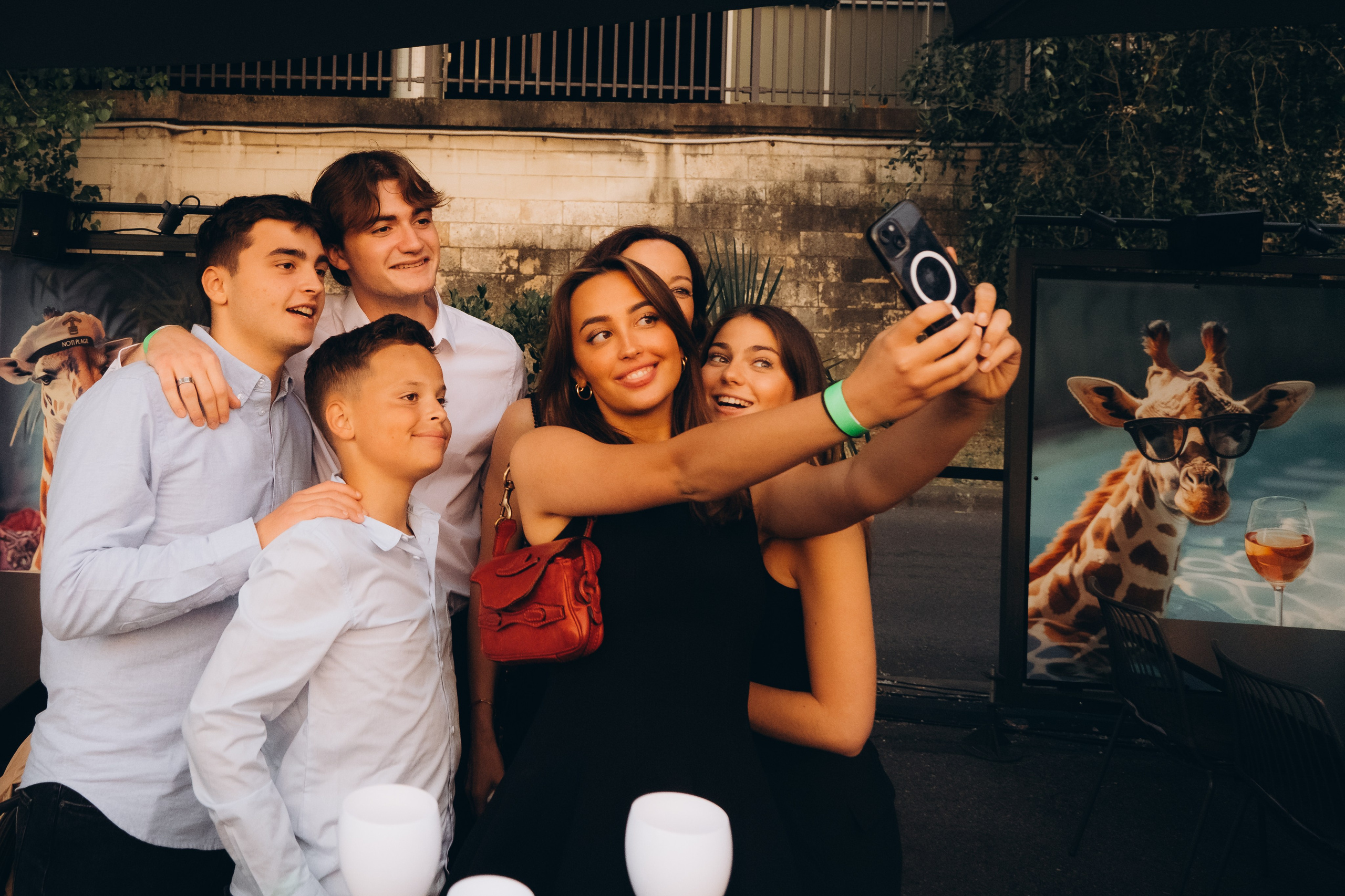 Marie’s Birthday with an Eiffel Tower view. Photographer in Paris Marina Chaput
