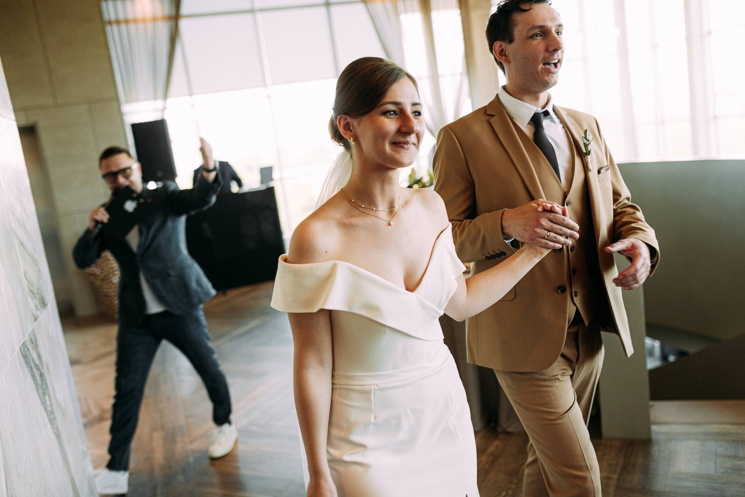 DZELTENAIS VAIRO PRIEKU