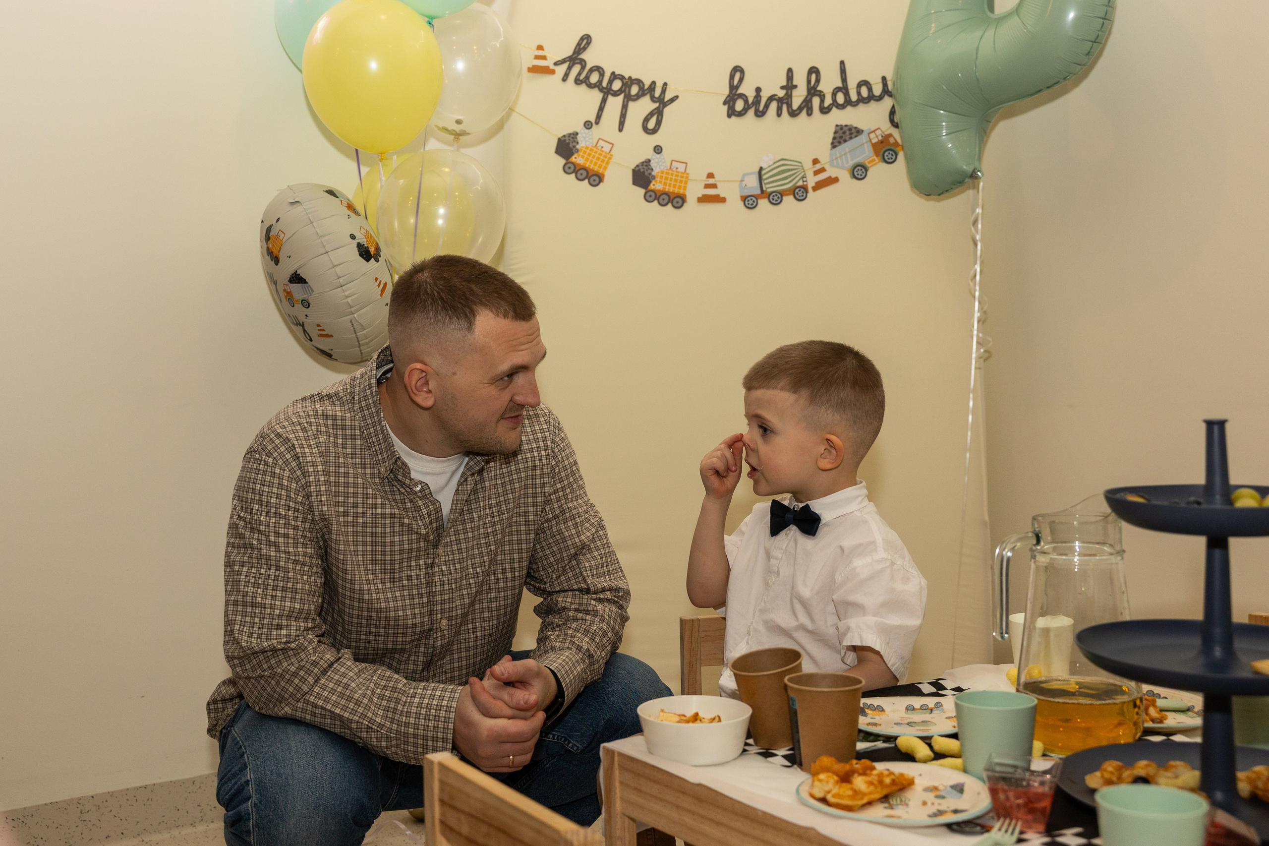 День рождения Артёма 24 января 2026 года. Семейный и детский фотограф в Варшаве Мила Бобровская