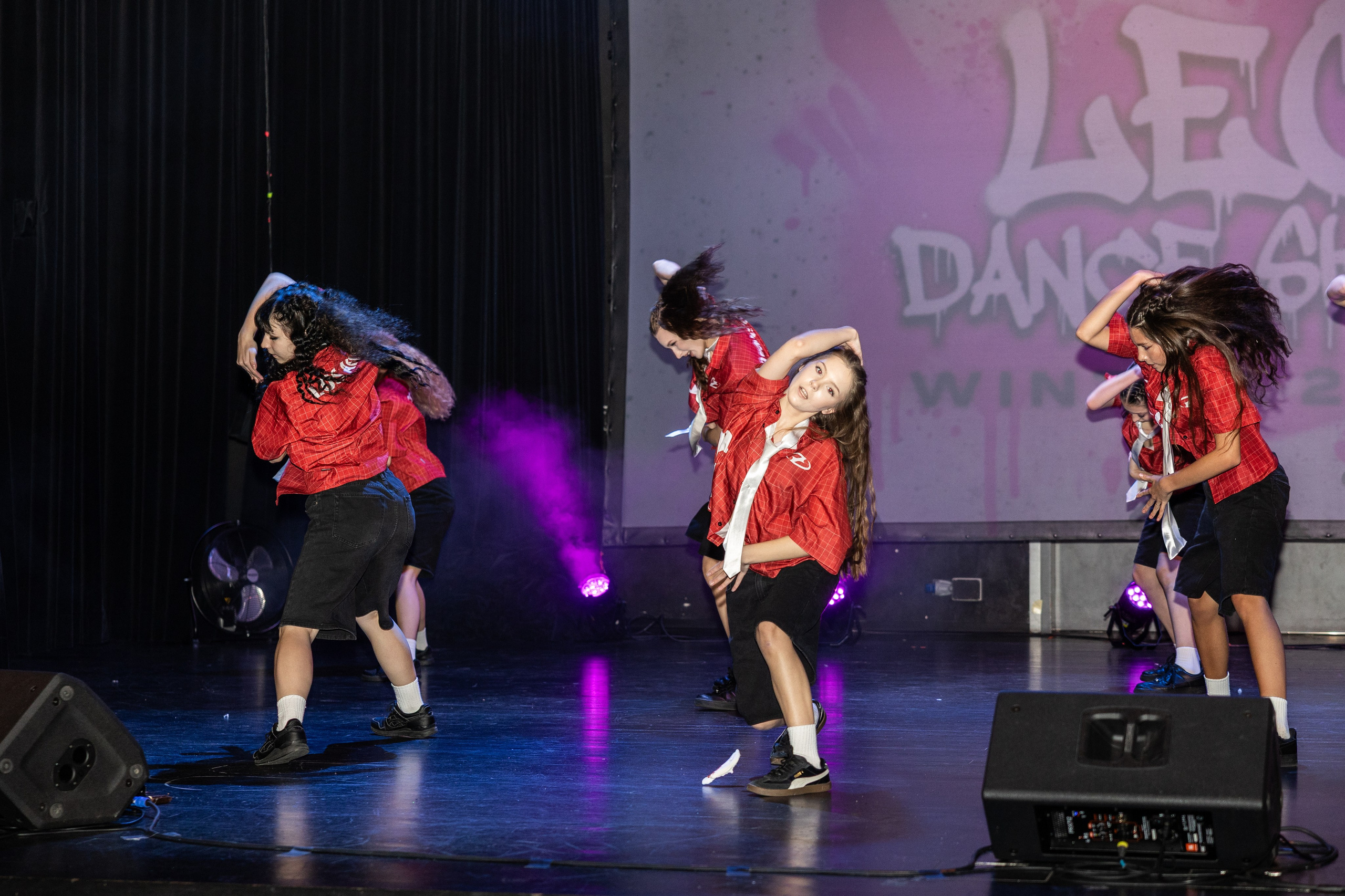 LEO DANCE SHOW WINTER 2025. Семейный и детский фотограф в Варшаве Мила Бобровская