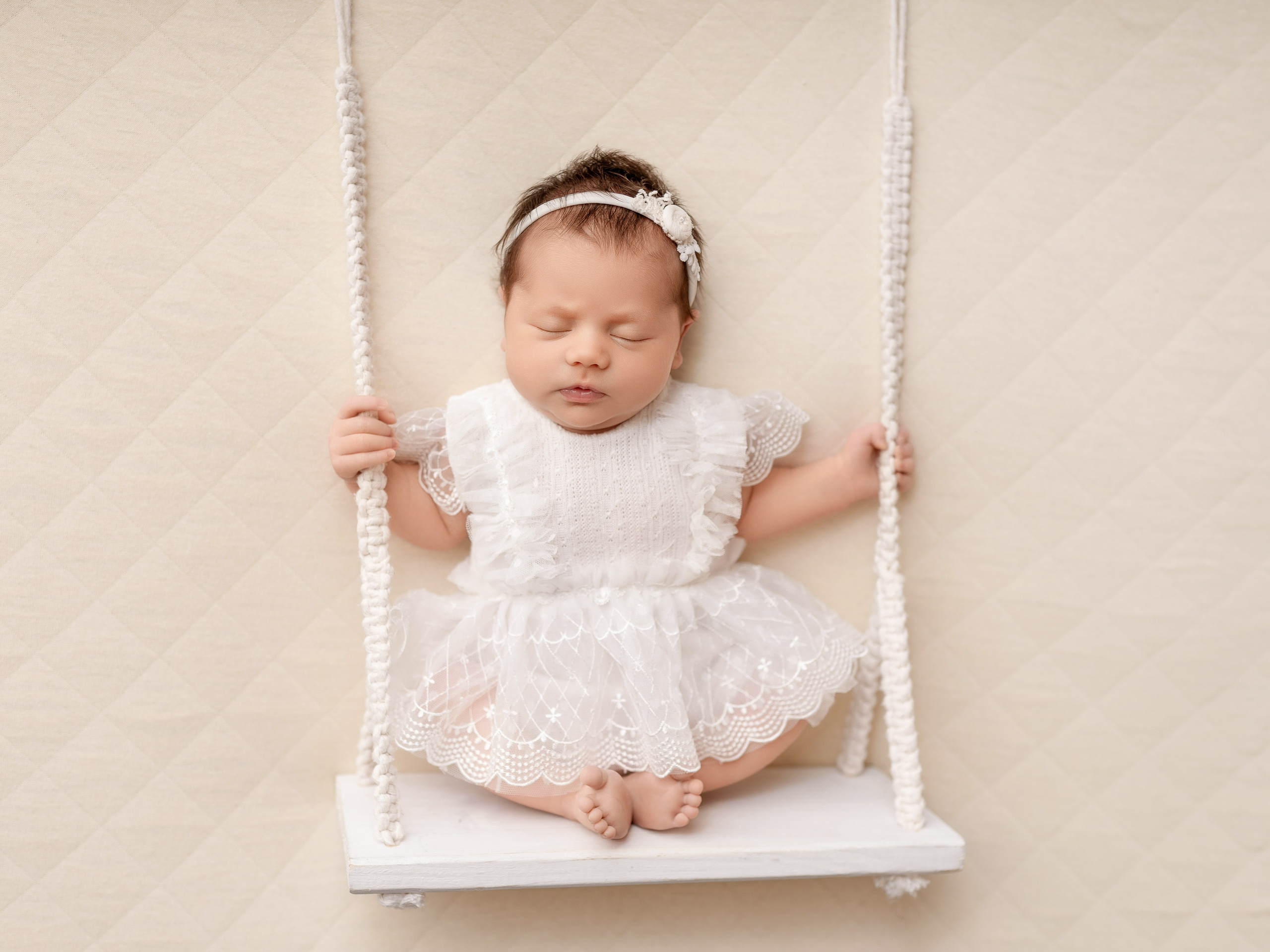 Esu Aleksandra naujagimių ir kudikių fotografė iš Vilniaus