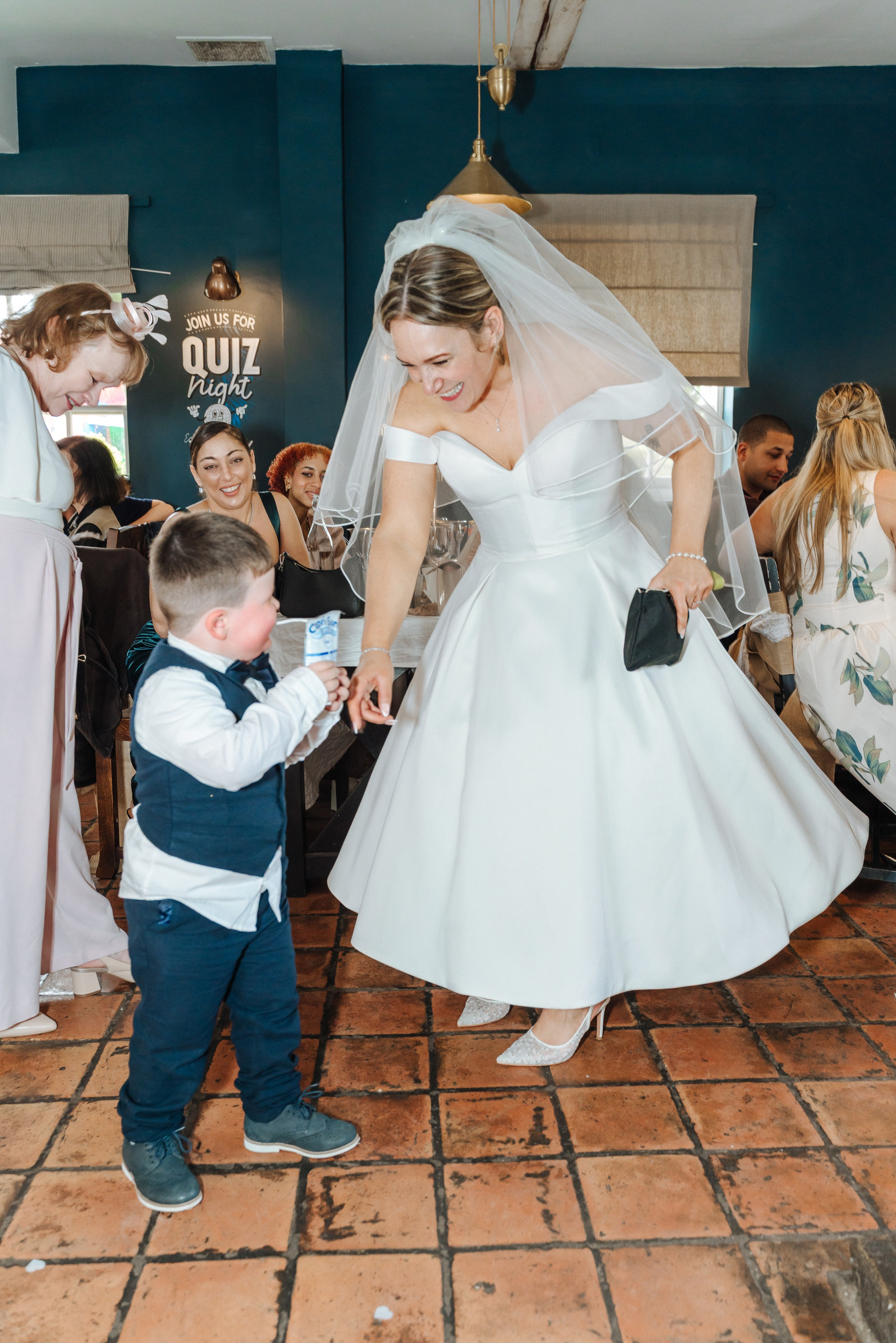 Luke and Nicola’s wedding at Danson House. Photographer in England Ekaterina Romanova