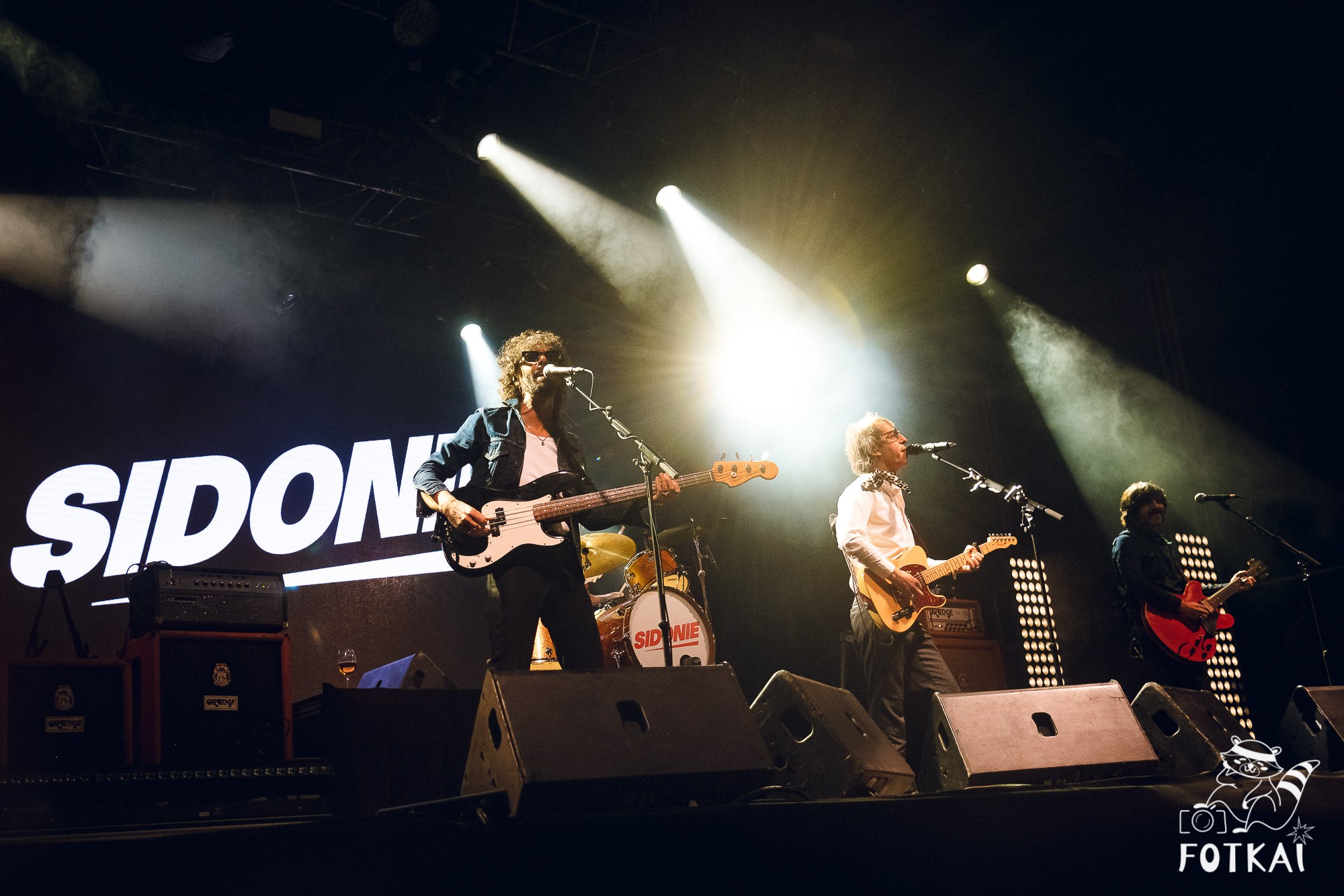 Sidonie en Torrevieja 2025 – Fotos del concierto y reportaje completo | FOTKAI