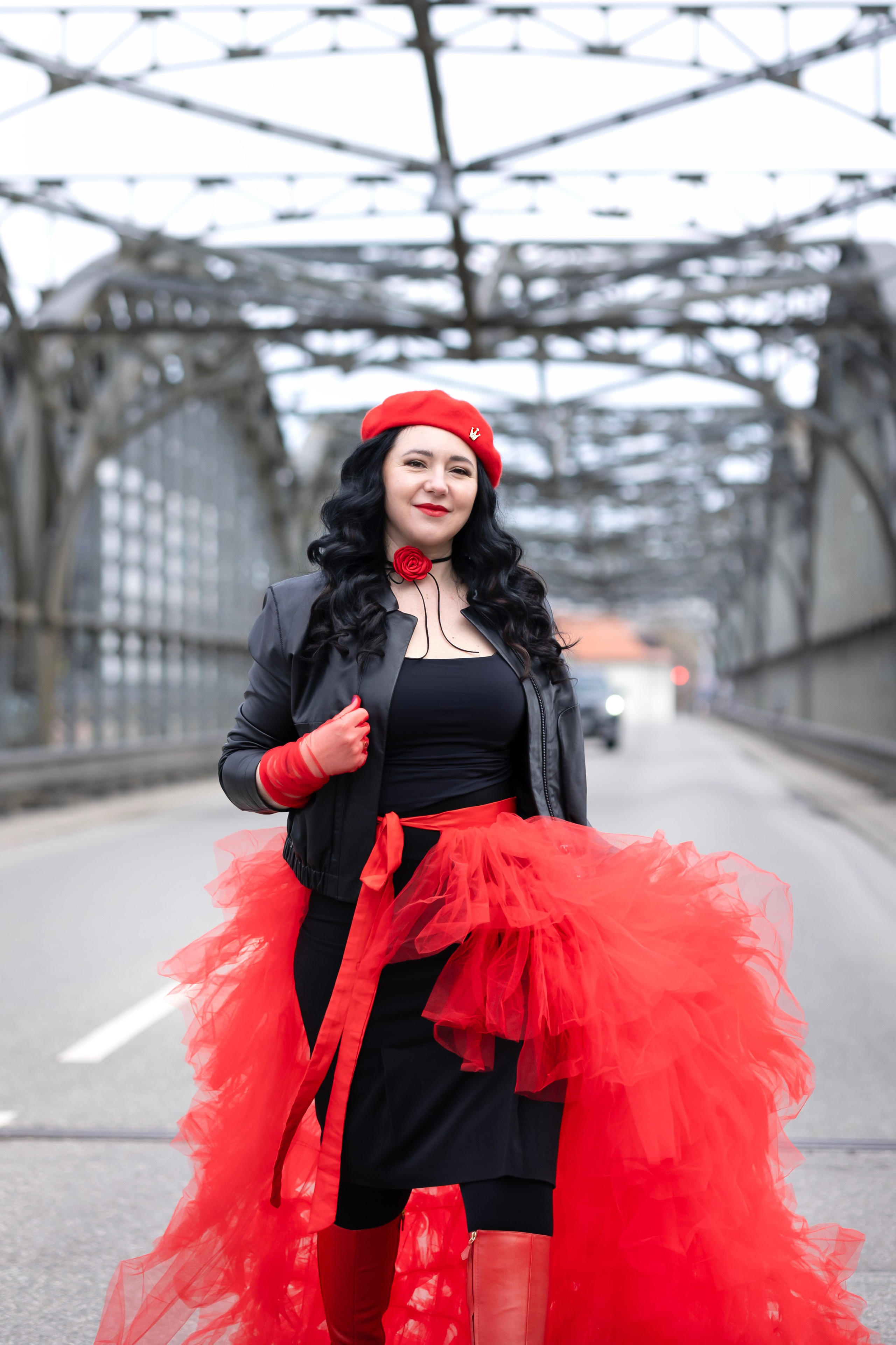 Balloons and red skirt. Фотограф в Мюнхене