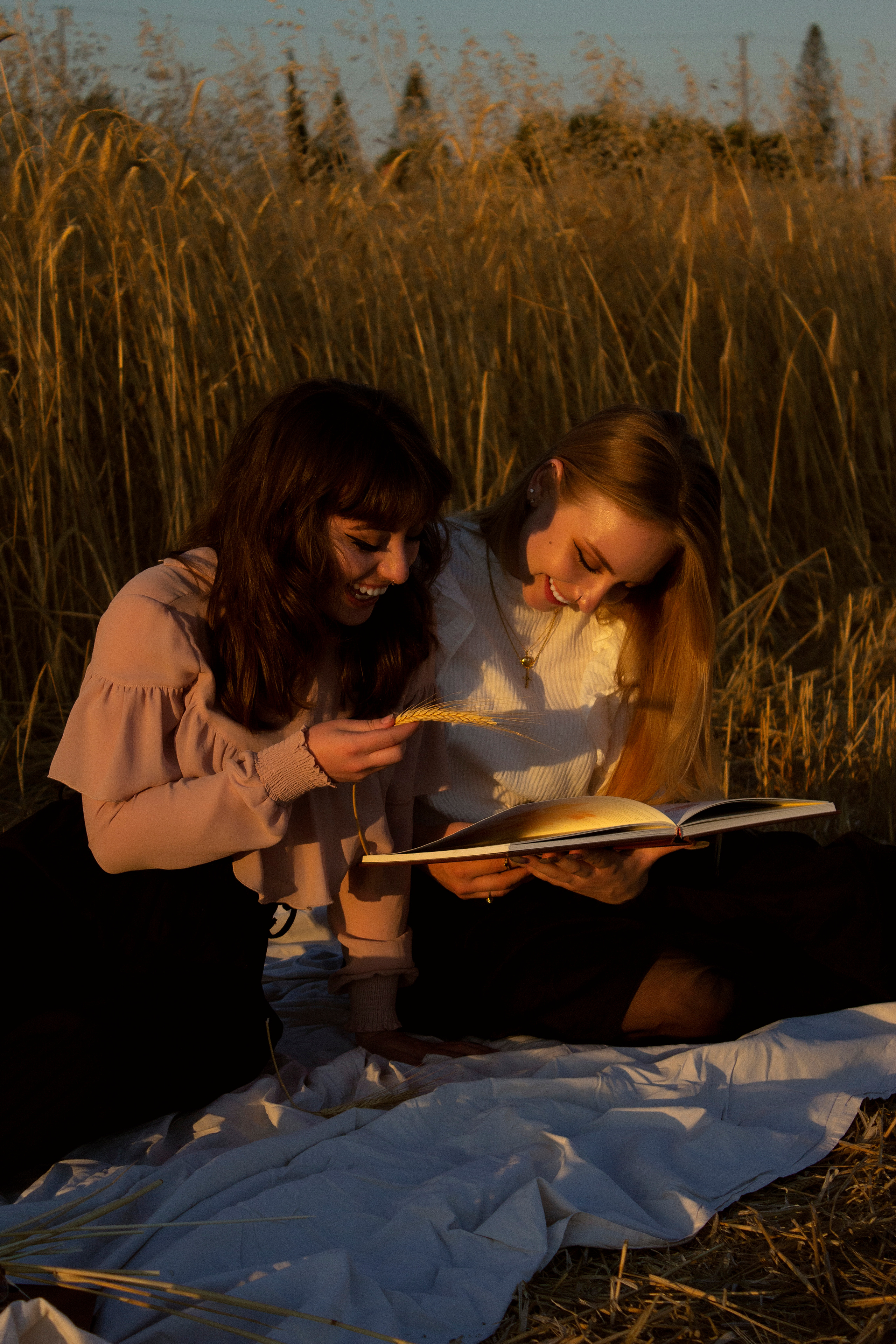 Christiana and Patricia. Kristina Kozheltsova- Soulful Portrait&Lifestyle&Love Story Photographer in Leipzig, Germany