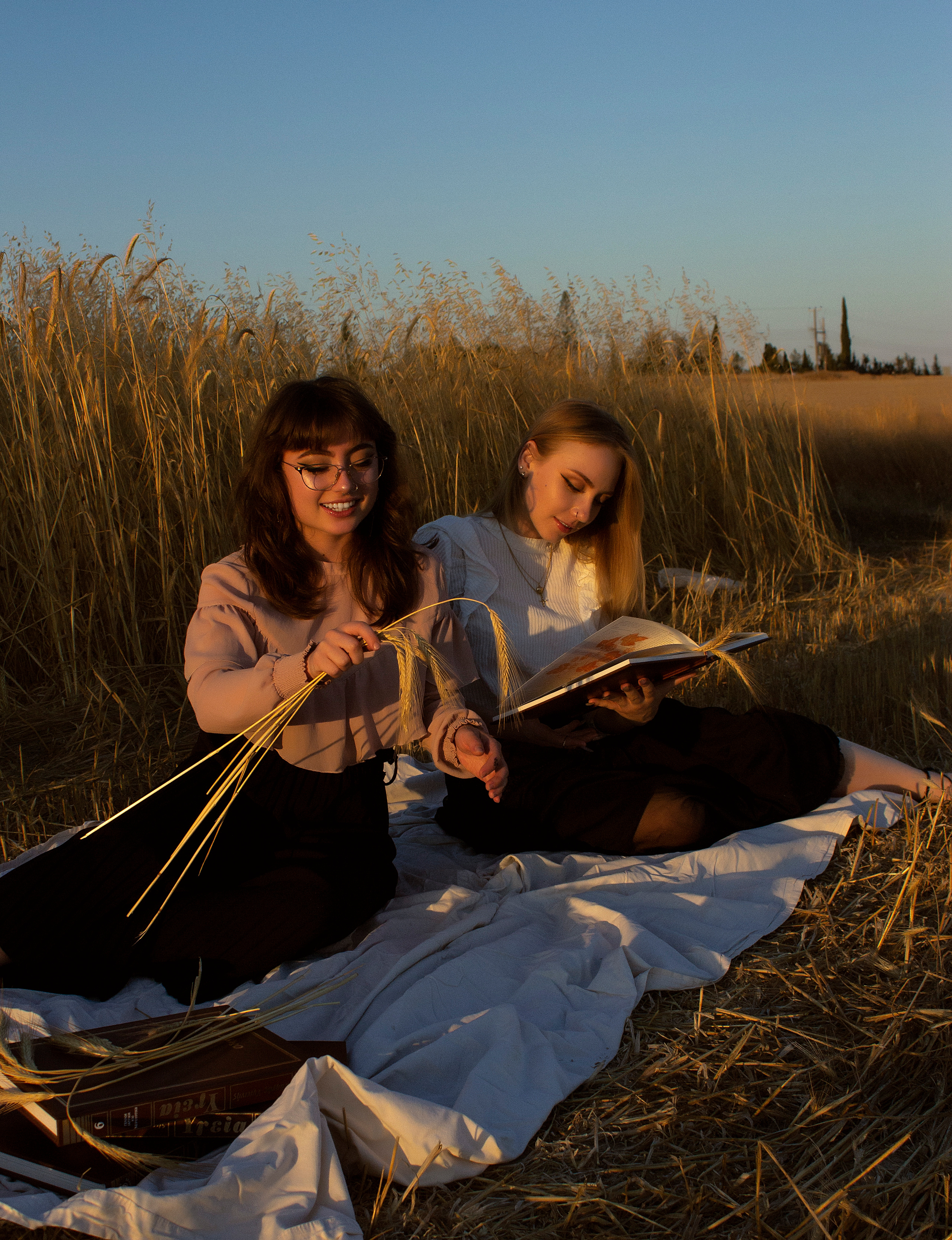 Christiana and Patricia. Kristina Kozheltsova- Soulful Portrait&Lifestyle&Love Story Photographer in Leipzig, Germany