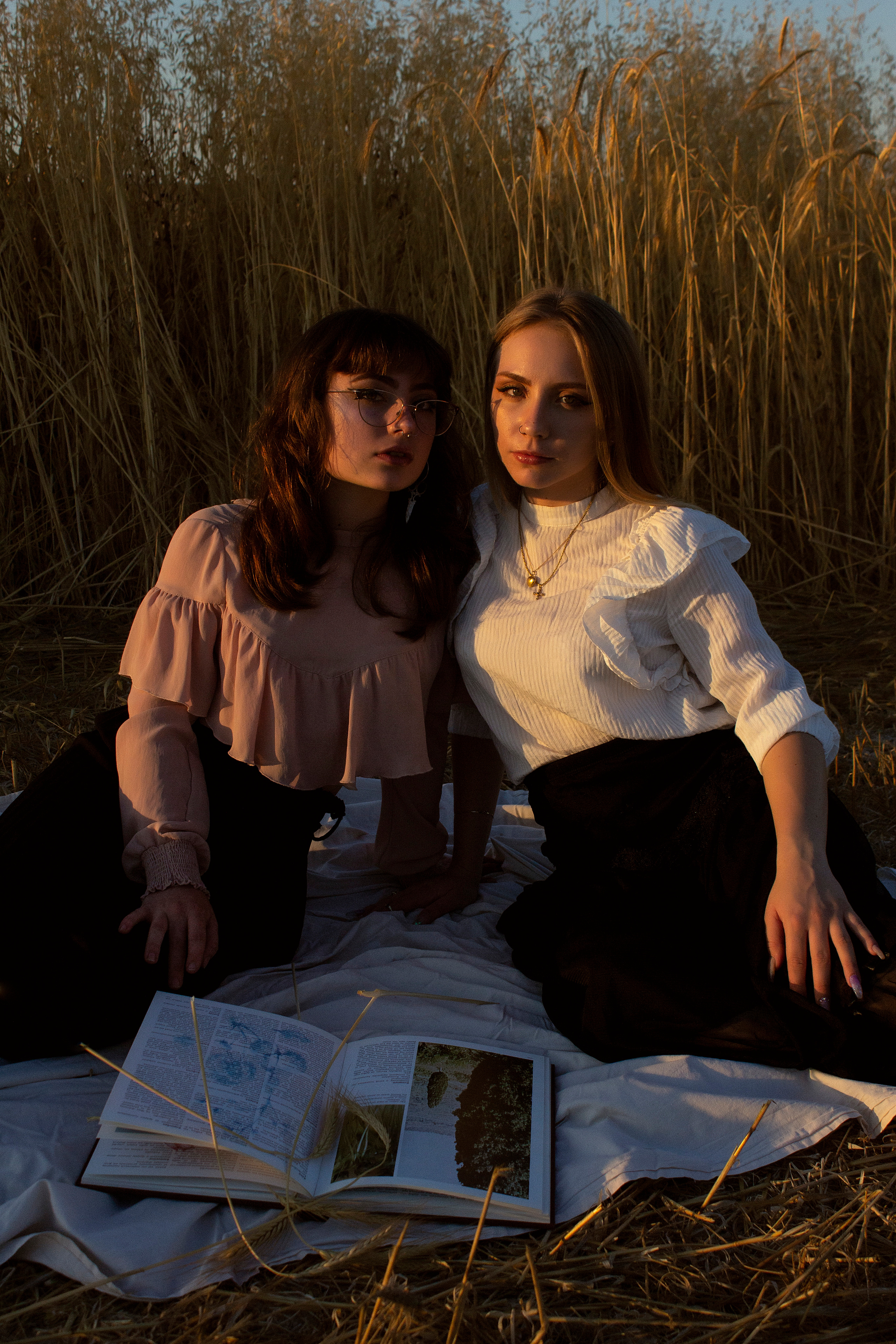 Christiana and Patricia. Kristina Kozheltsova- Soulful Portrait&Lifestyle&Love Story Photographer in Leipzig, Germany