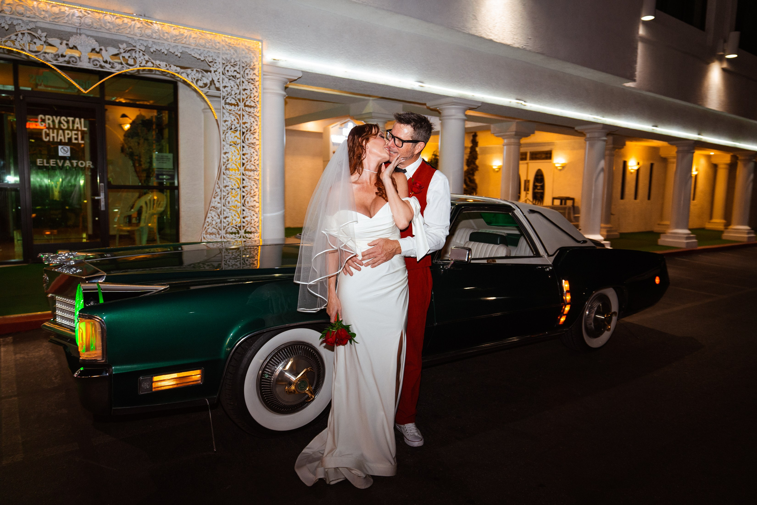Rebecca&Todd. Wedding & elopement photographer Viktoriya Kravtsov. Las Vegas